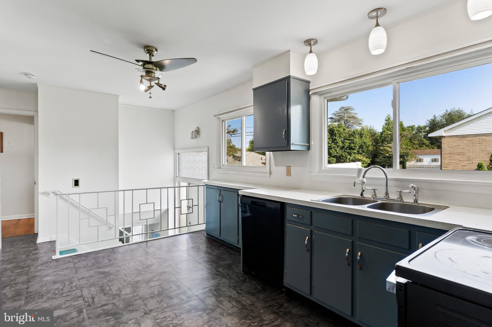 LATSHMERE MANOR - Residential