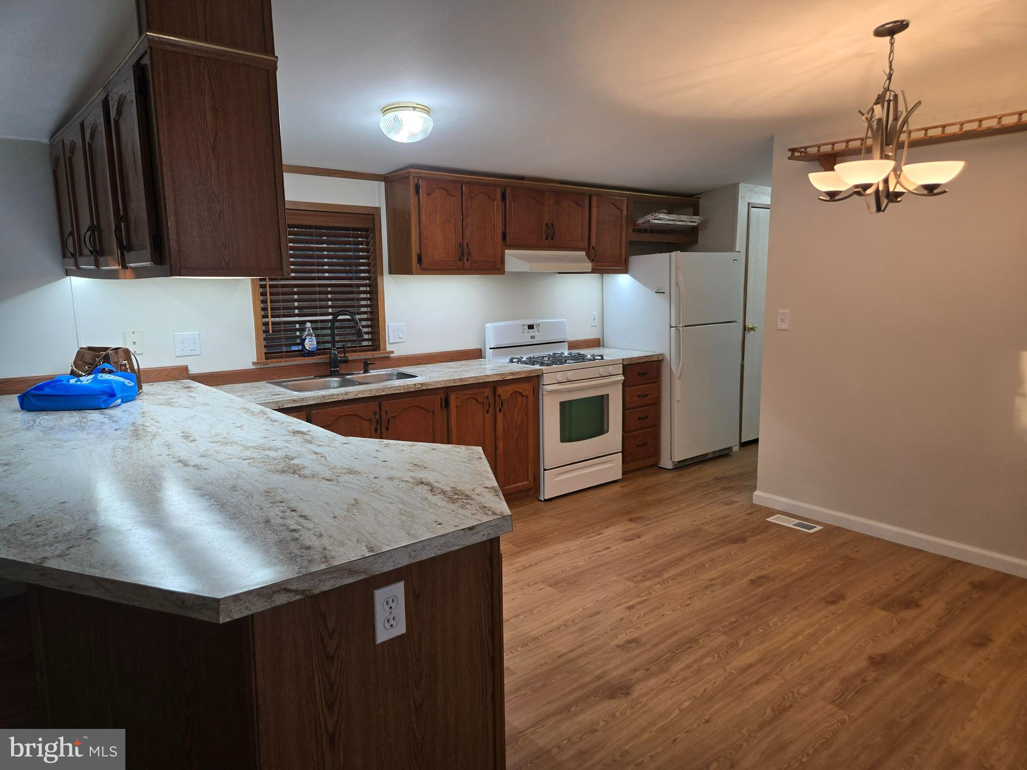 APPLEVILLE WEST - Residential