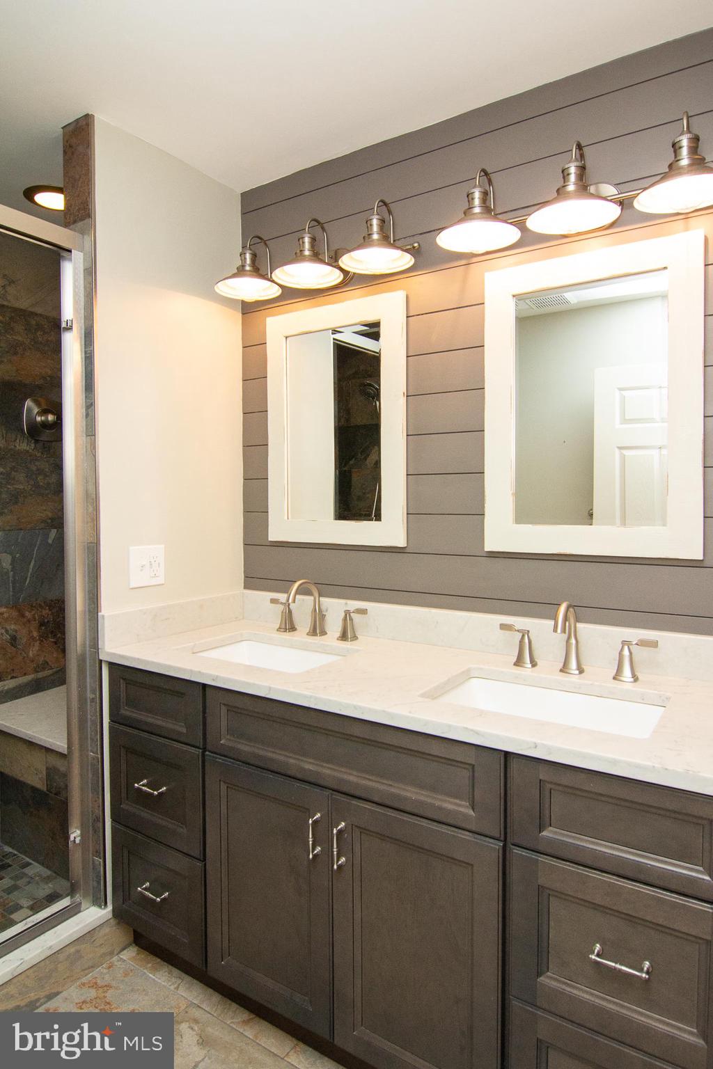 CROSSROADS OVERLOOK - Residential