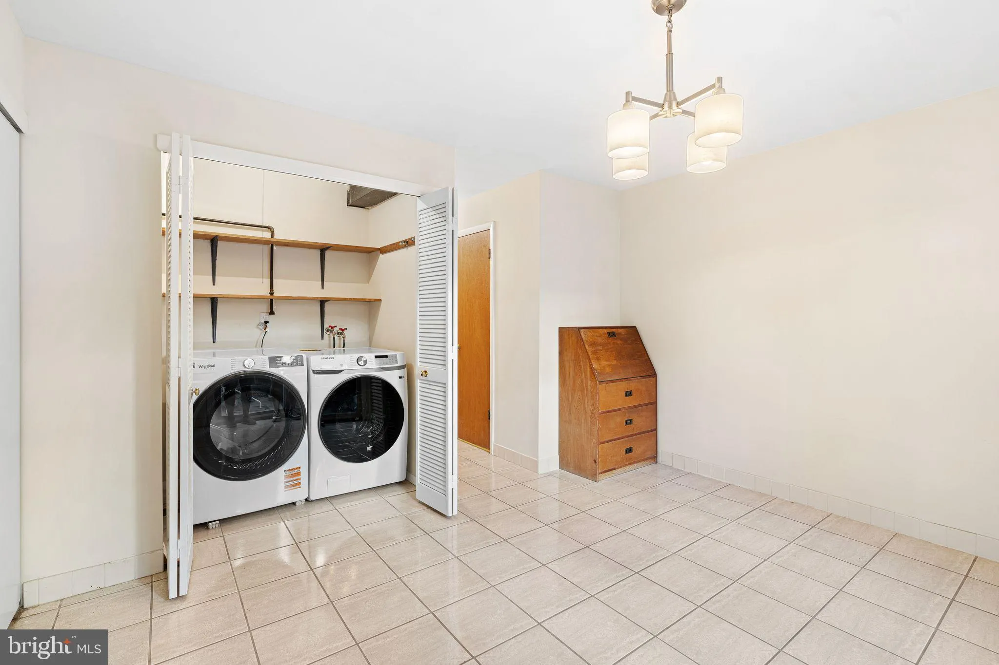 Philadelphia, Pennsylvania 19130, United States, 3 Bedrooms Bedrooms, ,3 BathroomsBathrooms,Residential,Active,202614