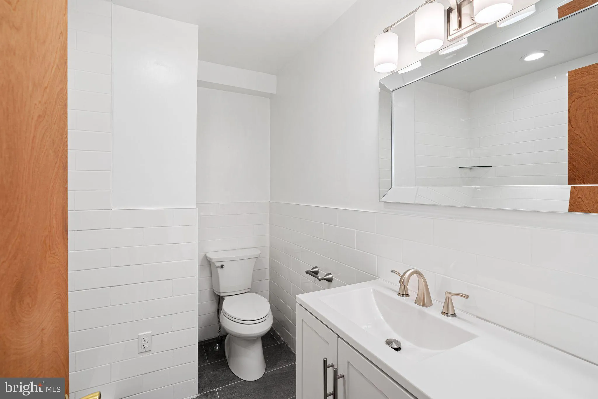 Philadelphia, Pennsylvania 19130, United States, 3 Bedrooms Bedrooms, ,3 BathroomsBathrooms,Residential,Active,202614