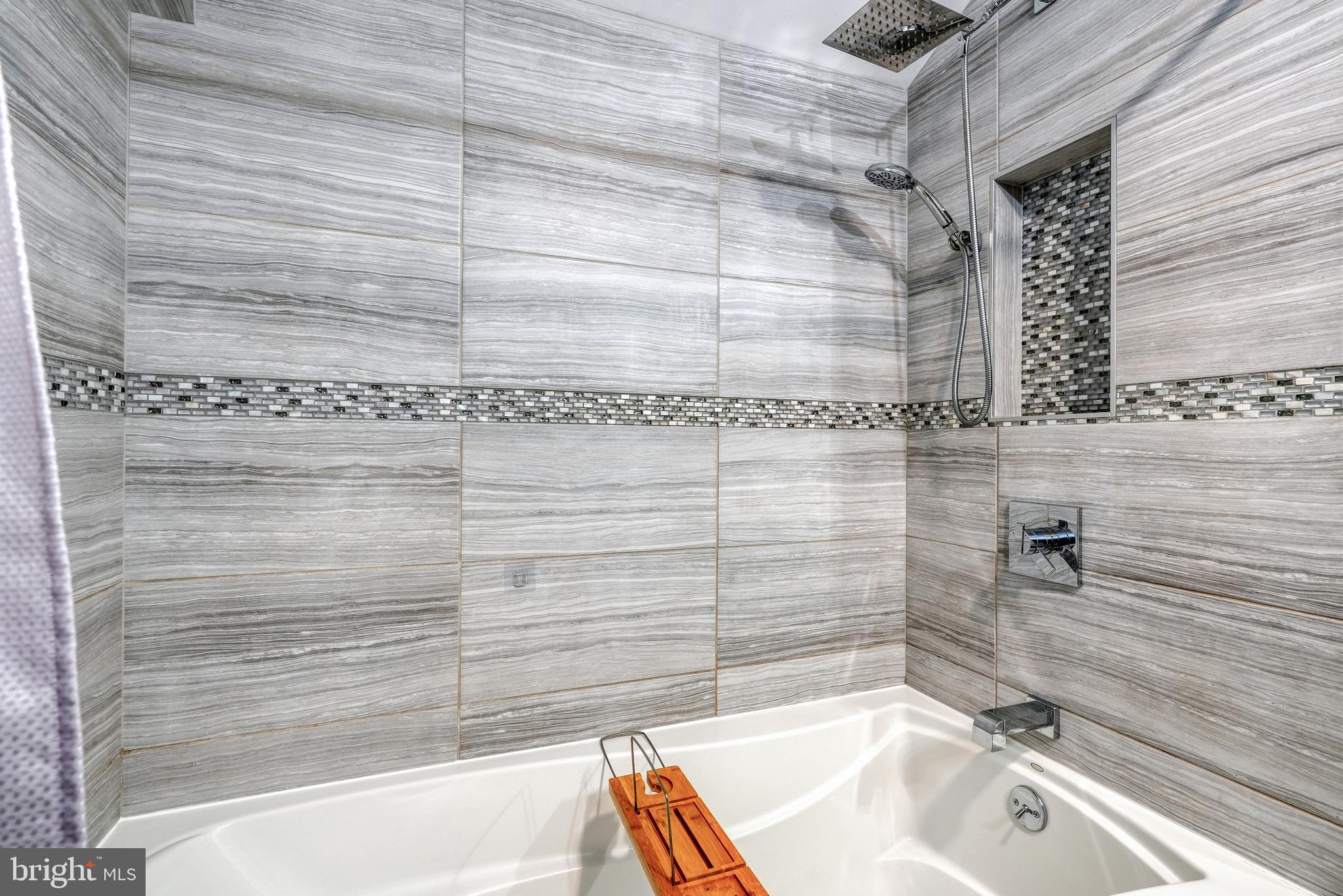 BUSTLETON - Residential