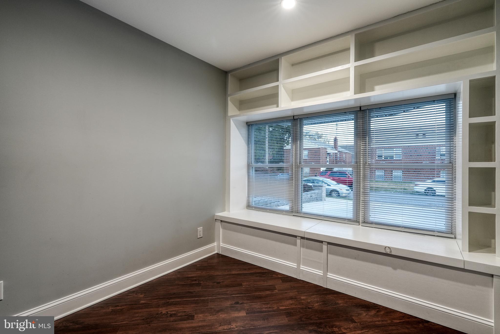 BUSTLETON - Residential