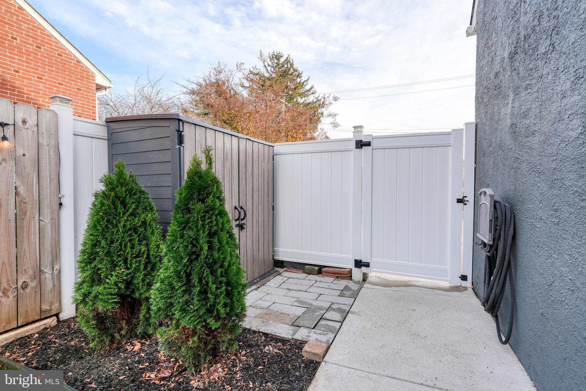 BUSTLETON - Residential