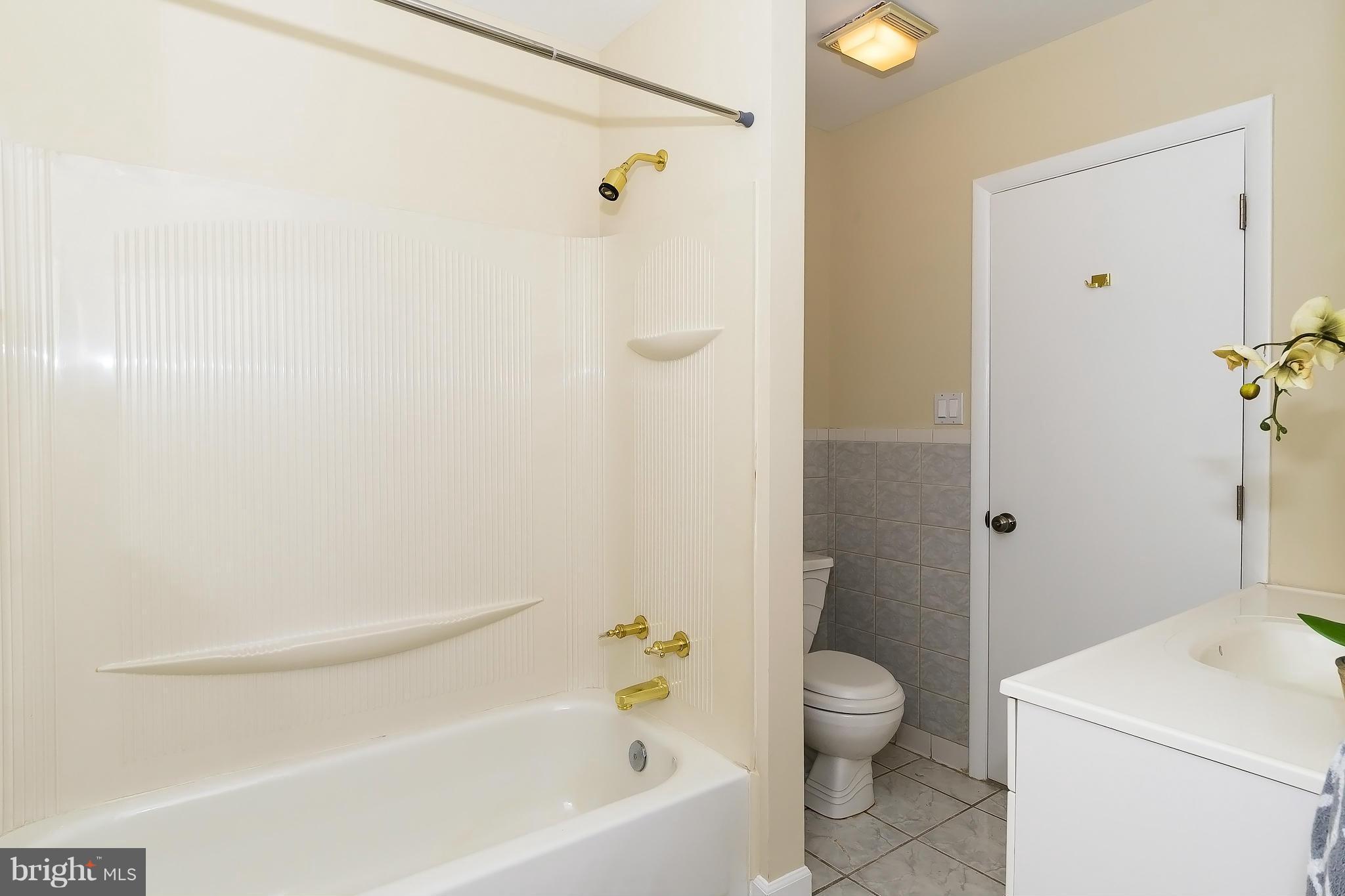 LEELAND WOODS - Residential