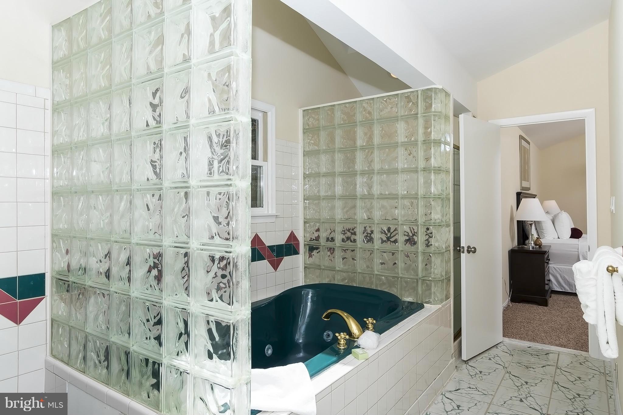 LEELAND WOODS - Residential