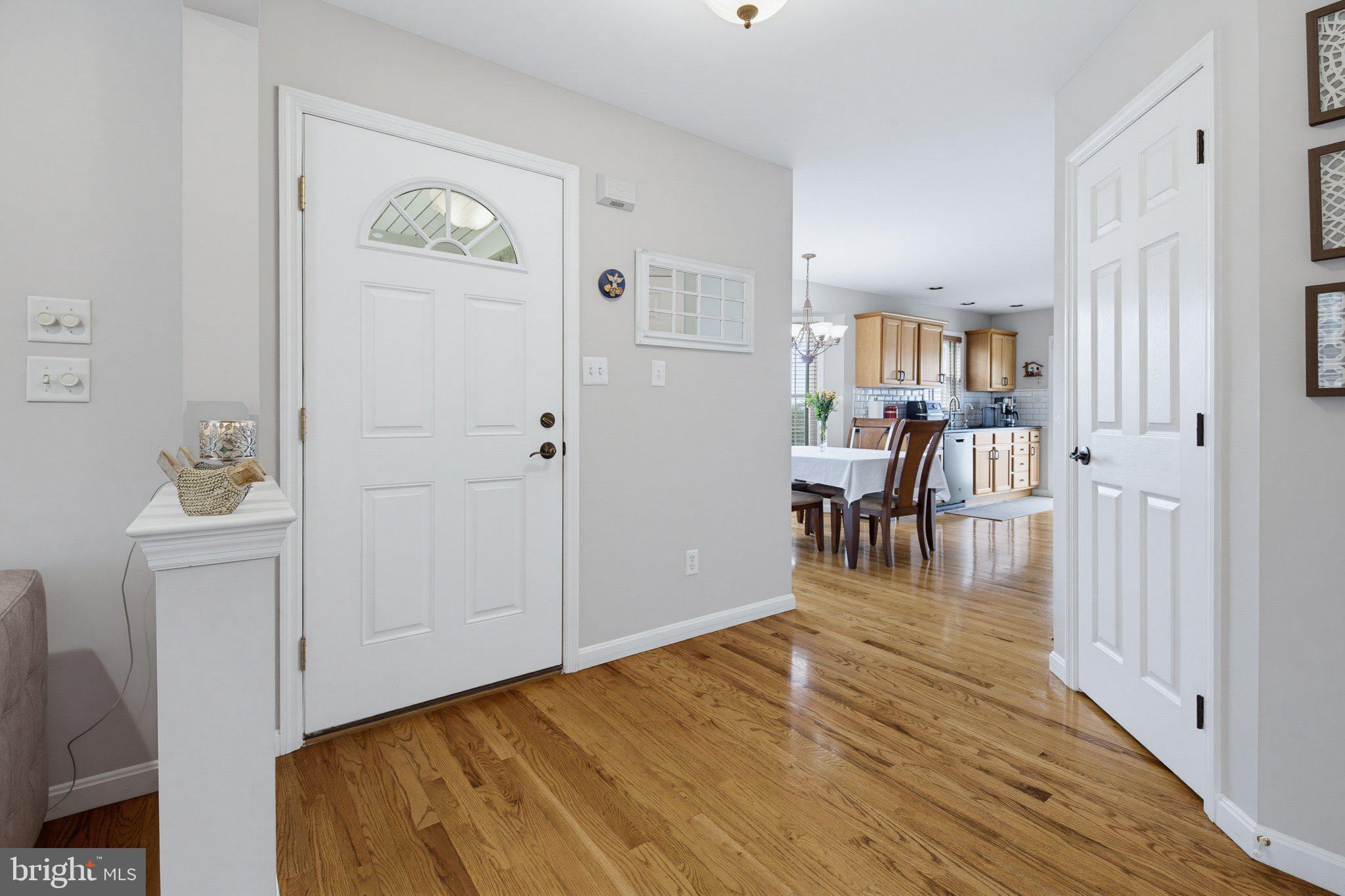 636 ROYAL VIEW DRIVE