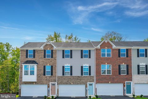 Photo of 8417 Branch Side Way #WMSST2201B, BRANDYWINE, MD 20613 (MLS # MDPG2186098)