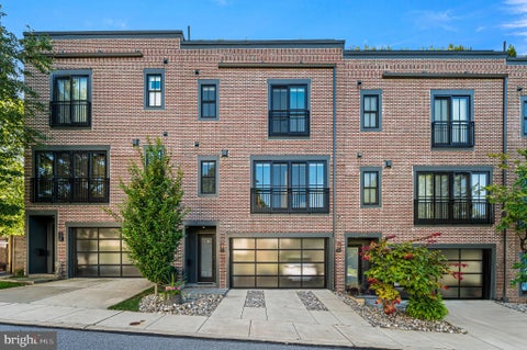 Townhouse For Sale - 203 Willow Avenue<br/> WAYNE, PA 19087