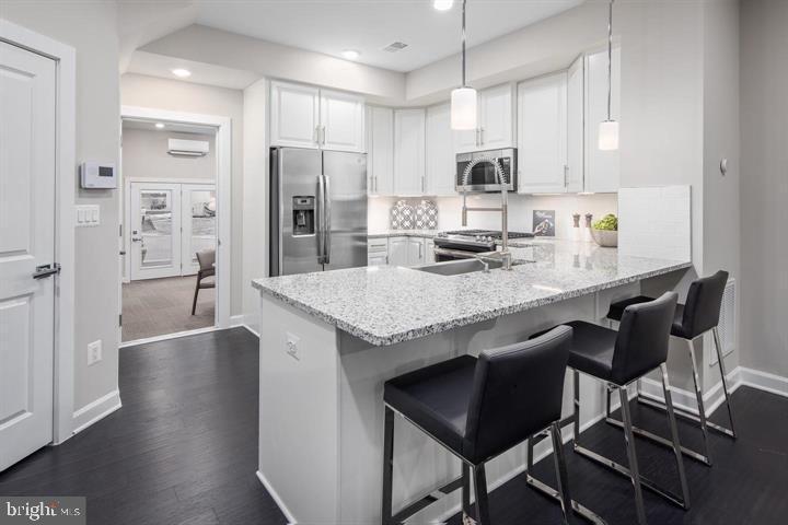 ONE LOUDOUN - Residential Lease