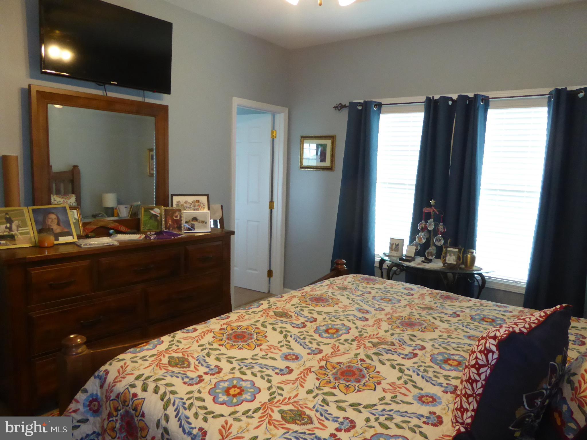 RIVERMONT VIEW - Residential