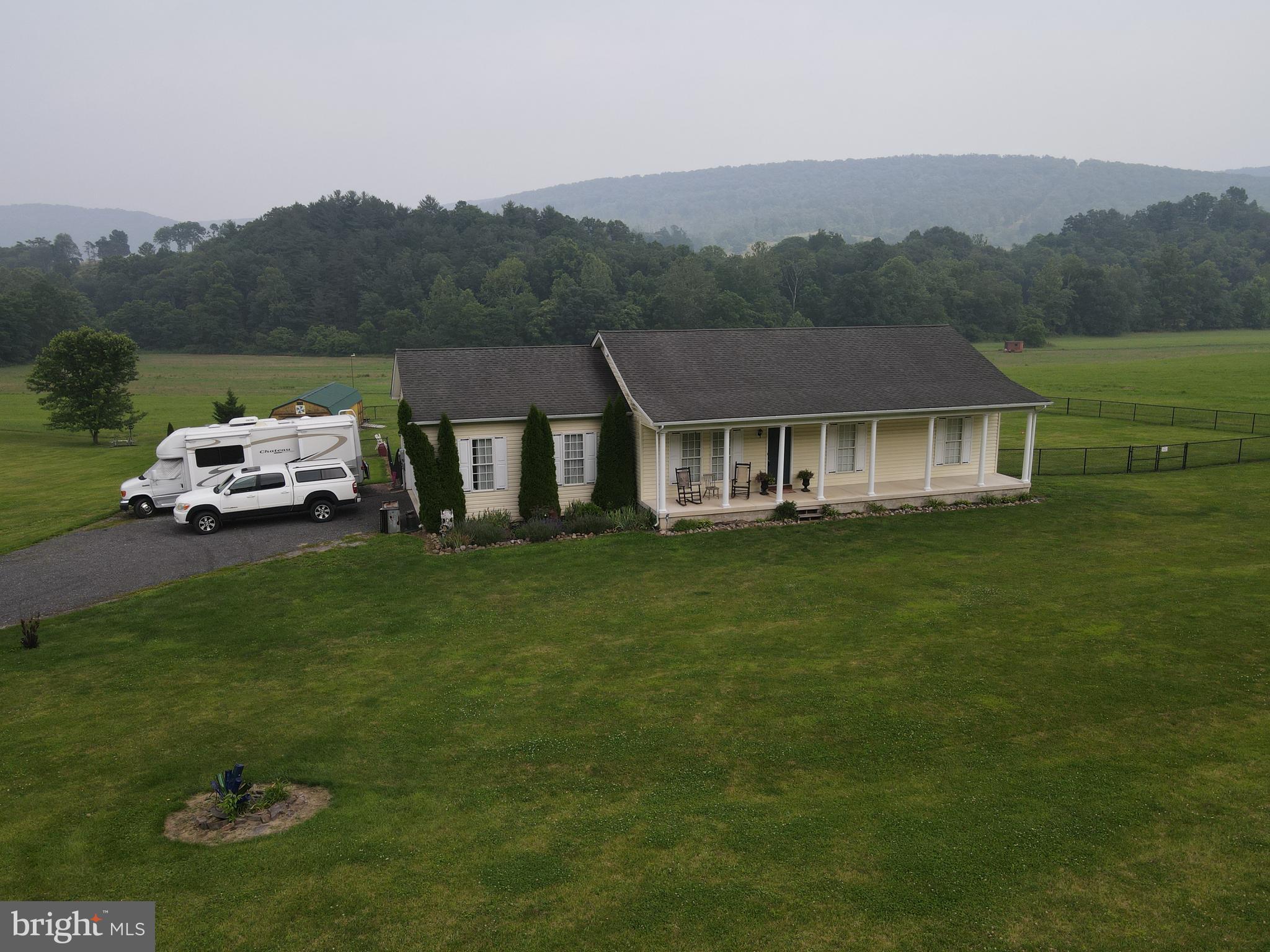 RIVERMONT VIEW - Residential