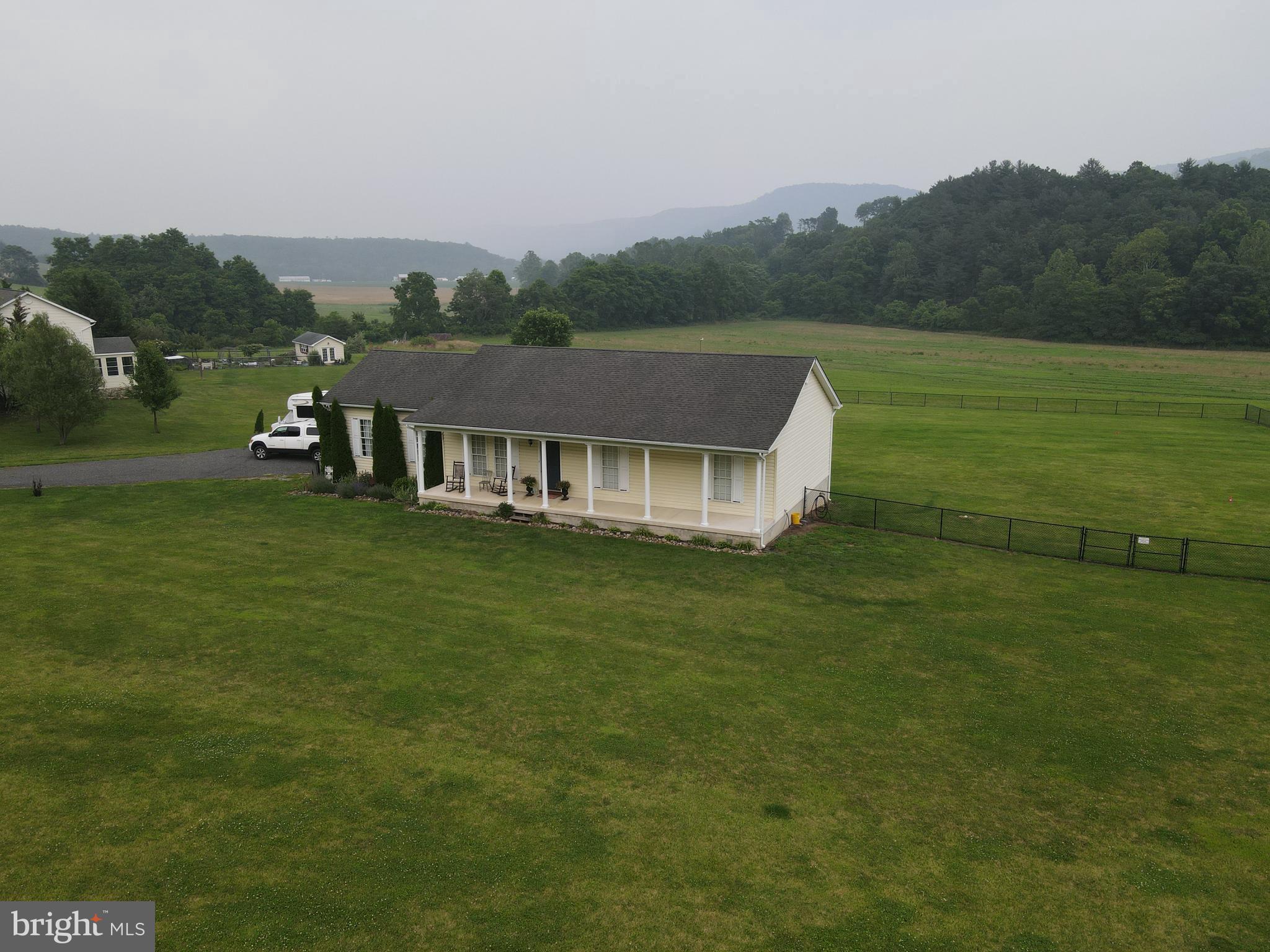 RIVERMONT VIEW - Residential