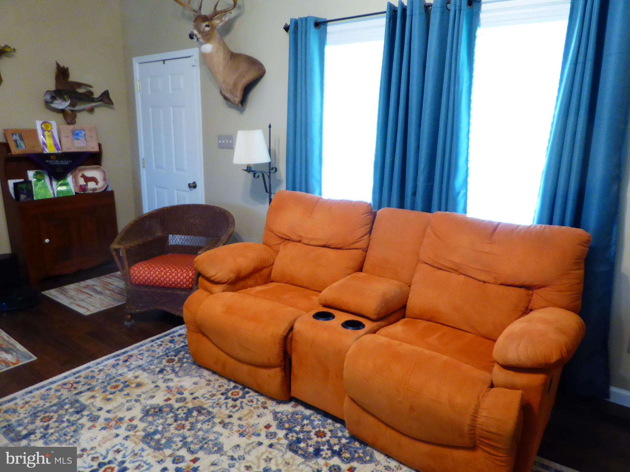 RIVERMONT VIEW - Residential