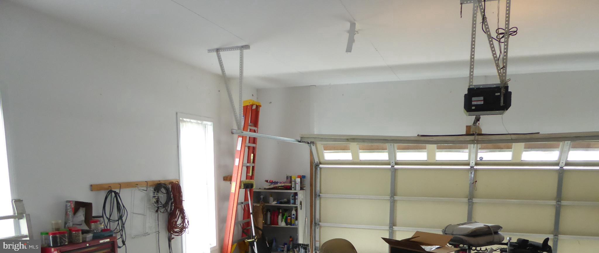 RIVERMONT VIEW - Residential