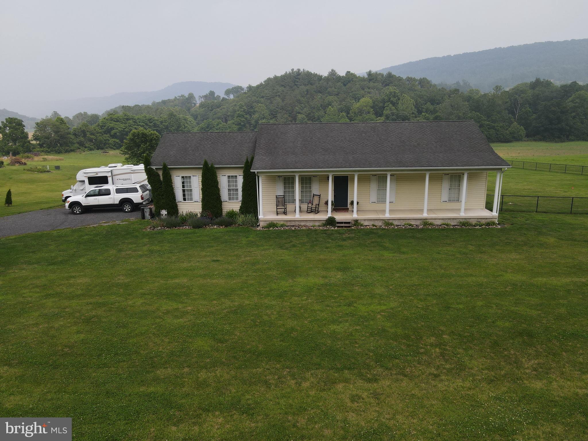 RIVERMONT VIEW - Residential