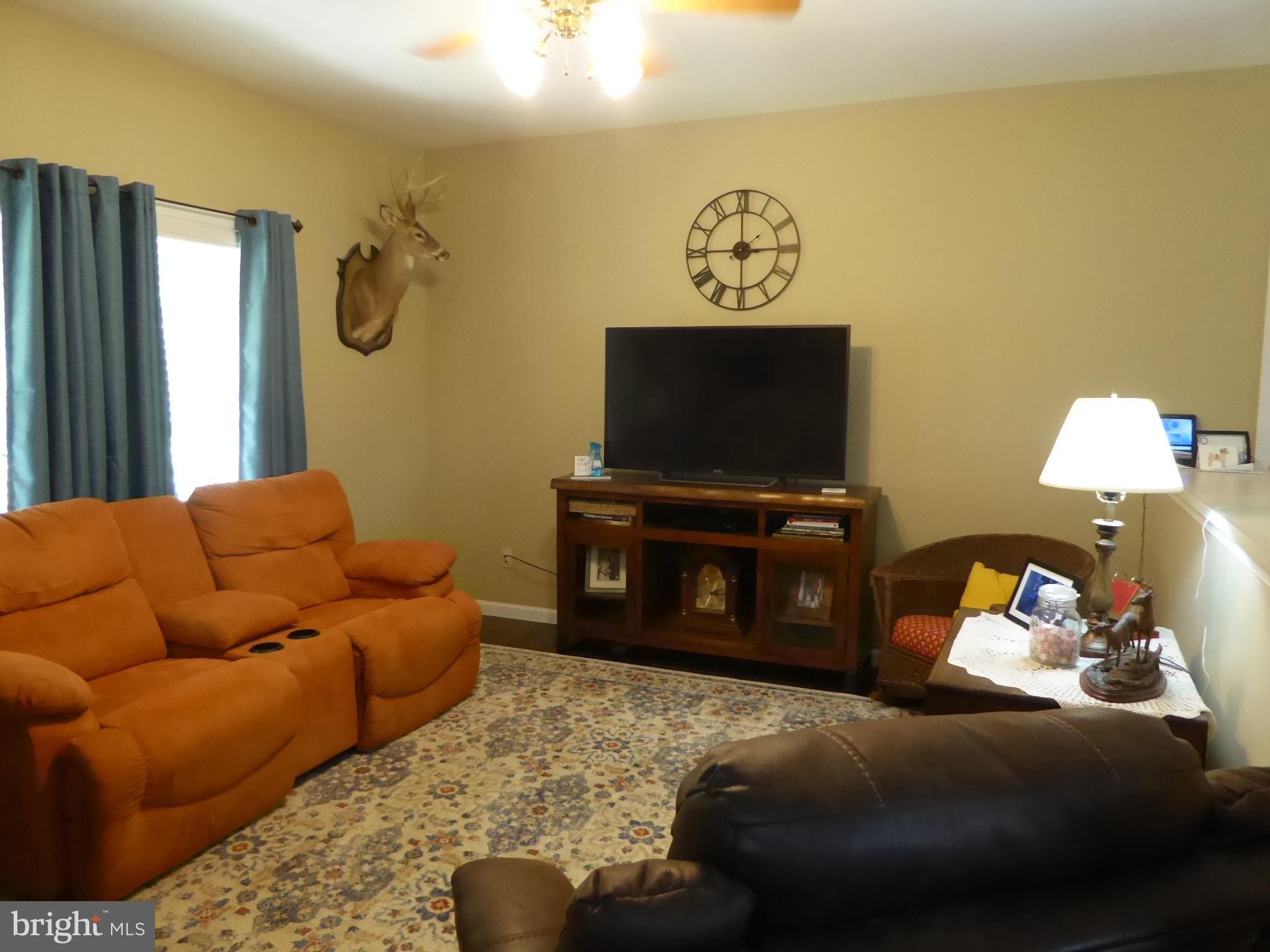 RIVERMONT VIEW - Residential