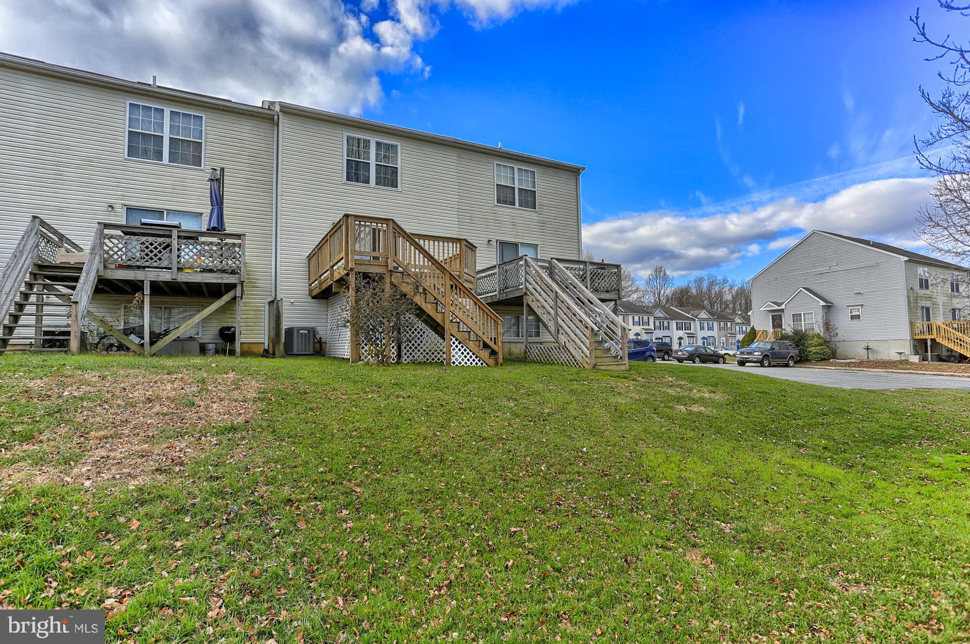 VILLAGE OF DEER KNOLL - Residential