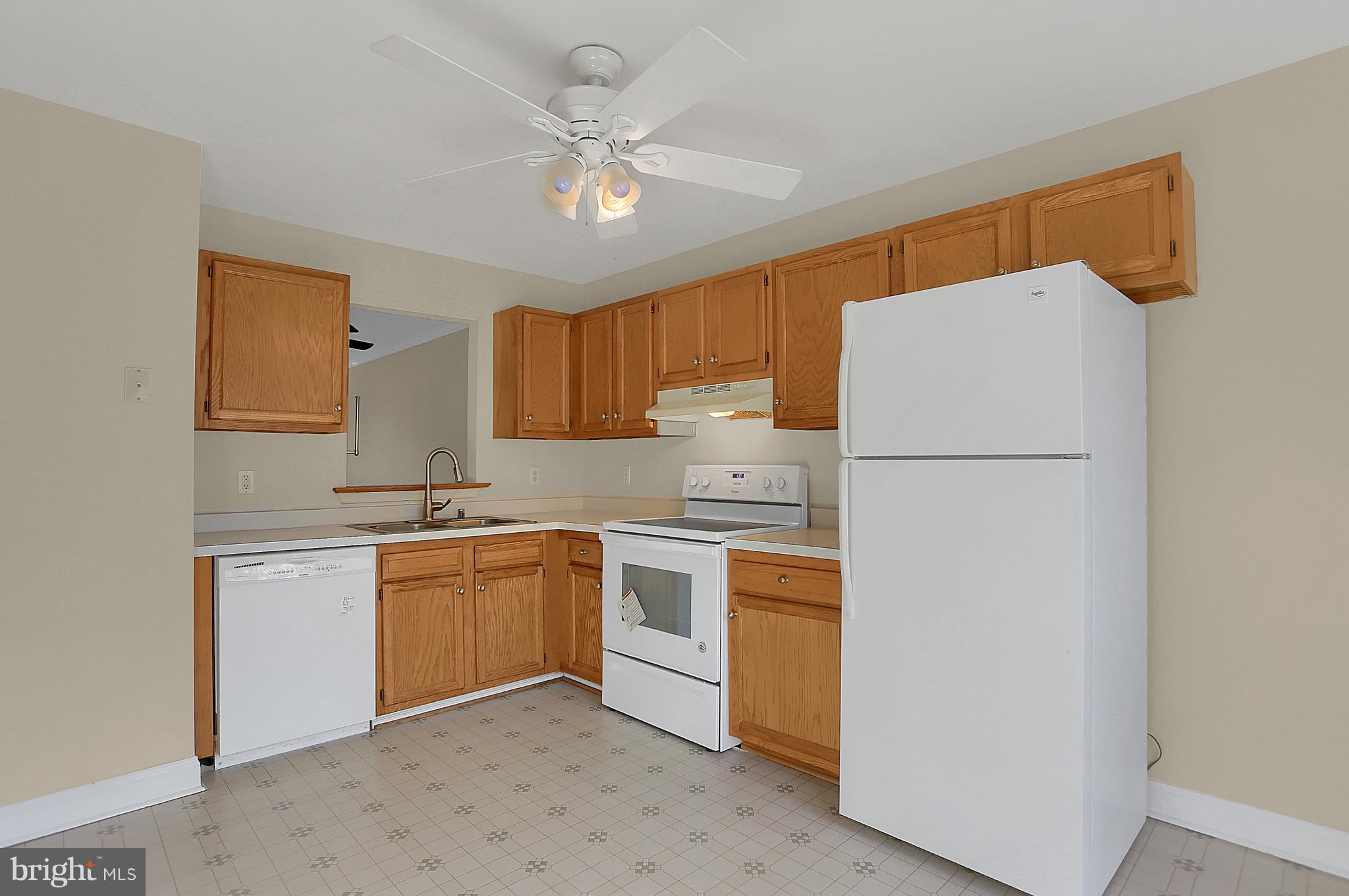 VILLAGE OF DEER KNOLL - Residential