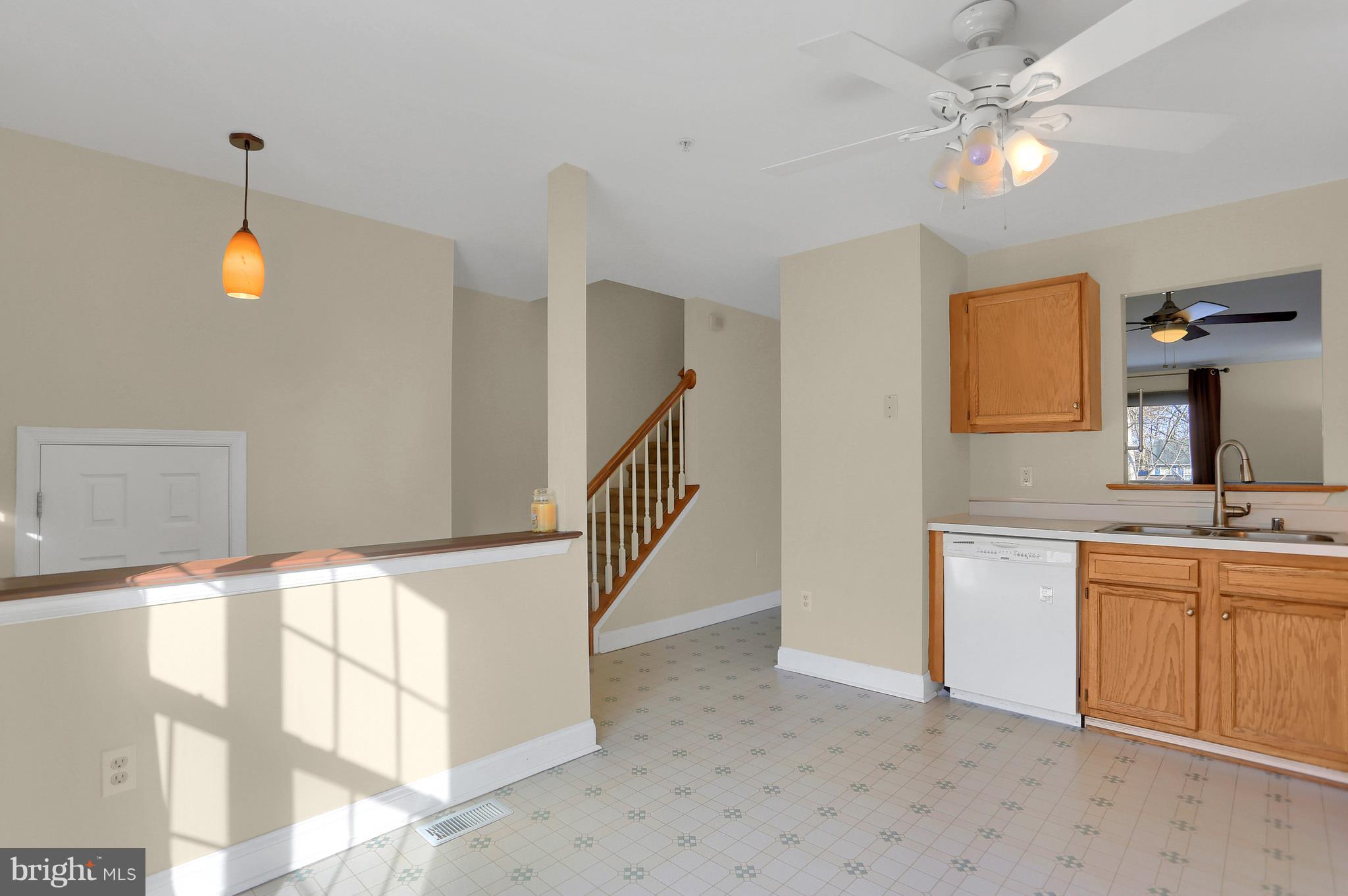 VILLAGE OF DEER KNOLL - Residential