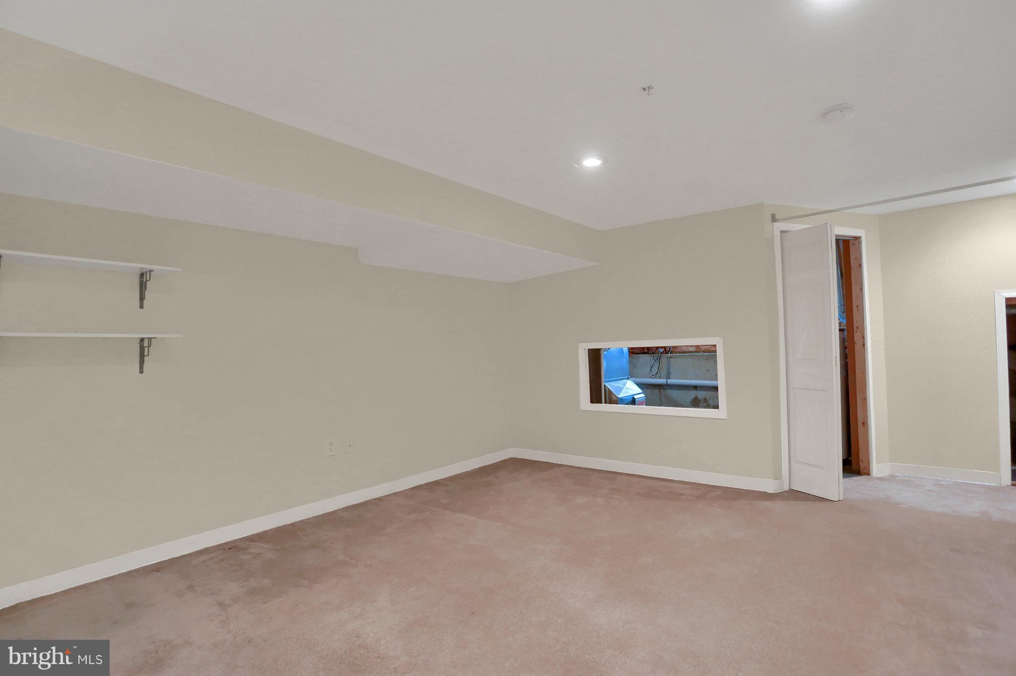 VILLAGE OF DEER KNOLL - Residential