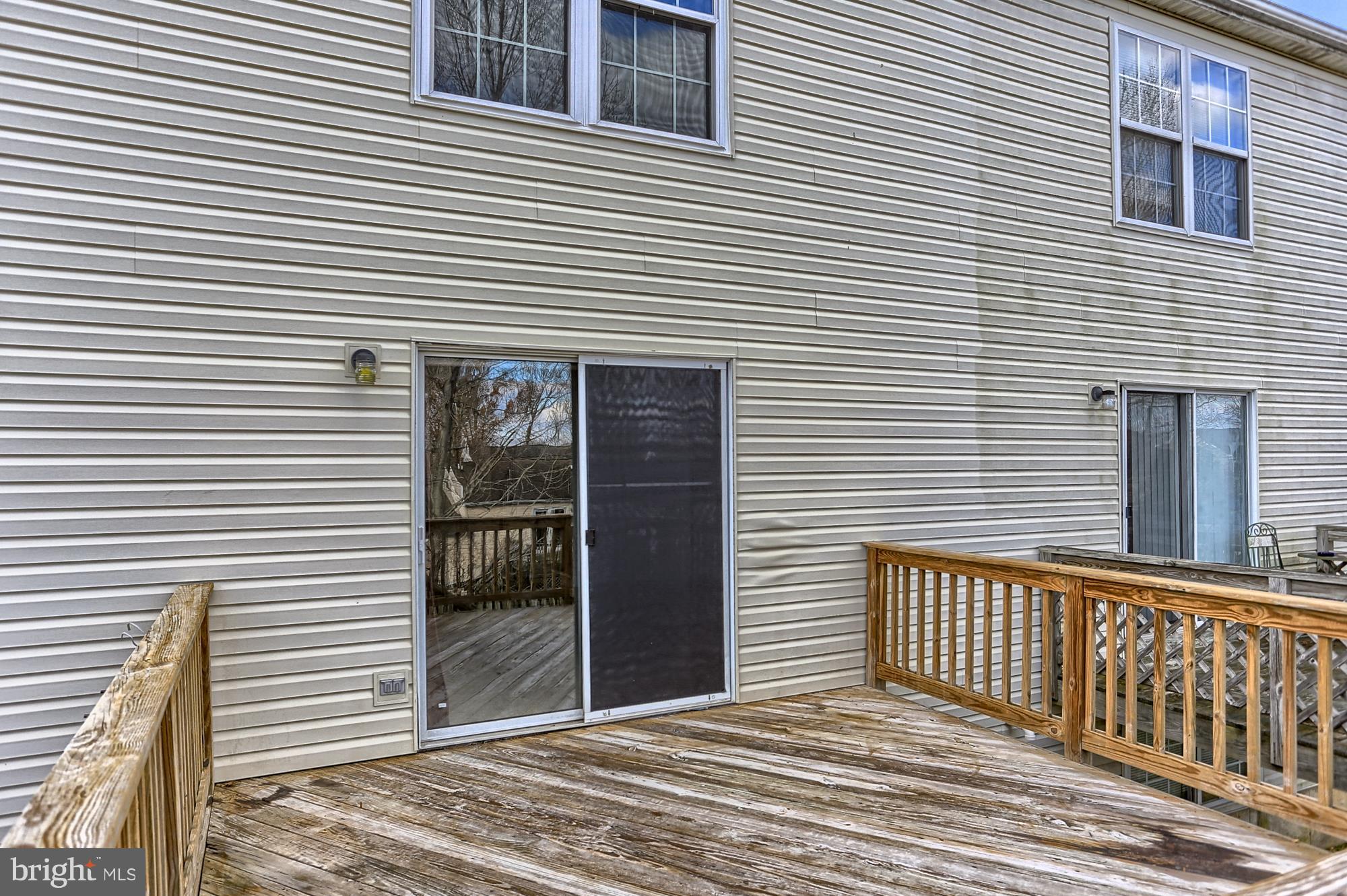 VILLAGE OF DEER KNOLL - Residential