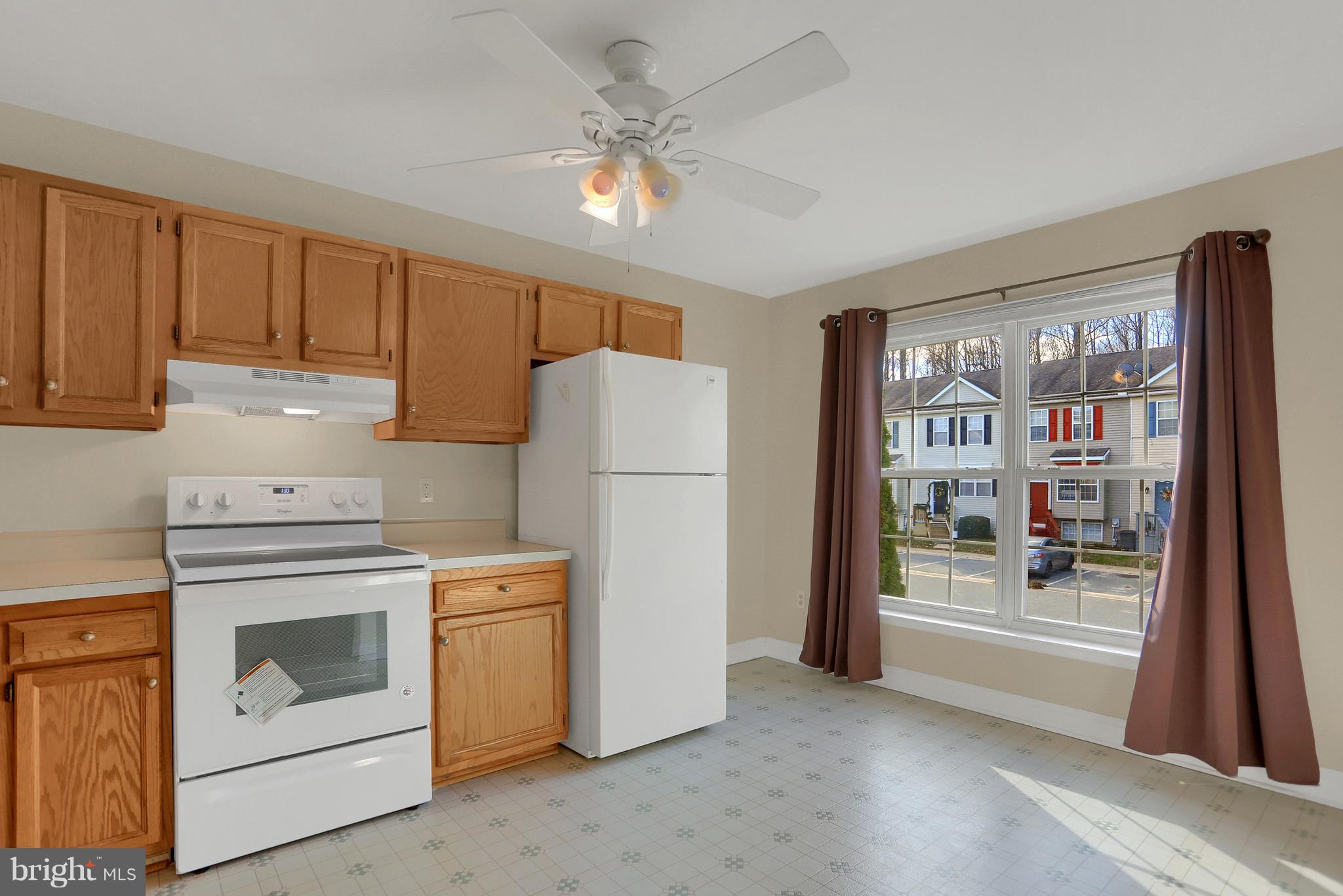 VILLAGE OF DEER KNOLL - Residential