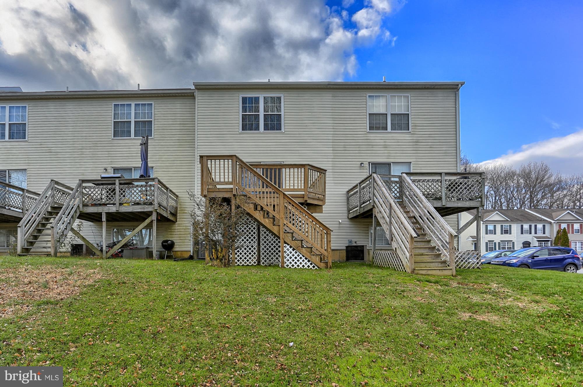 VILLAGE OF DEER KNOLL - Residential