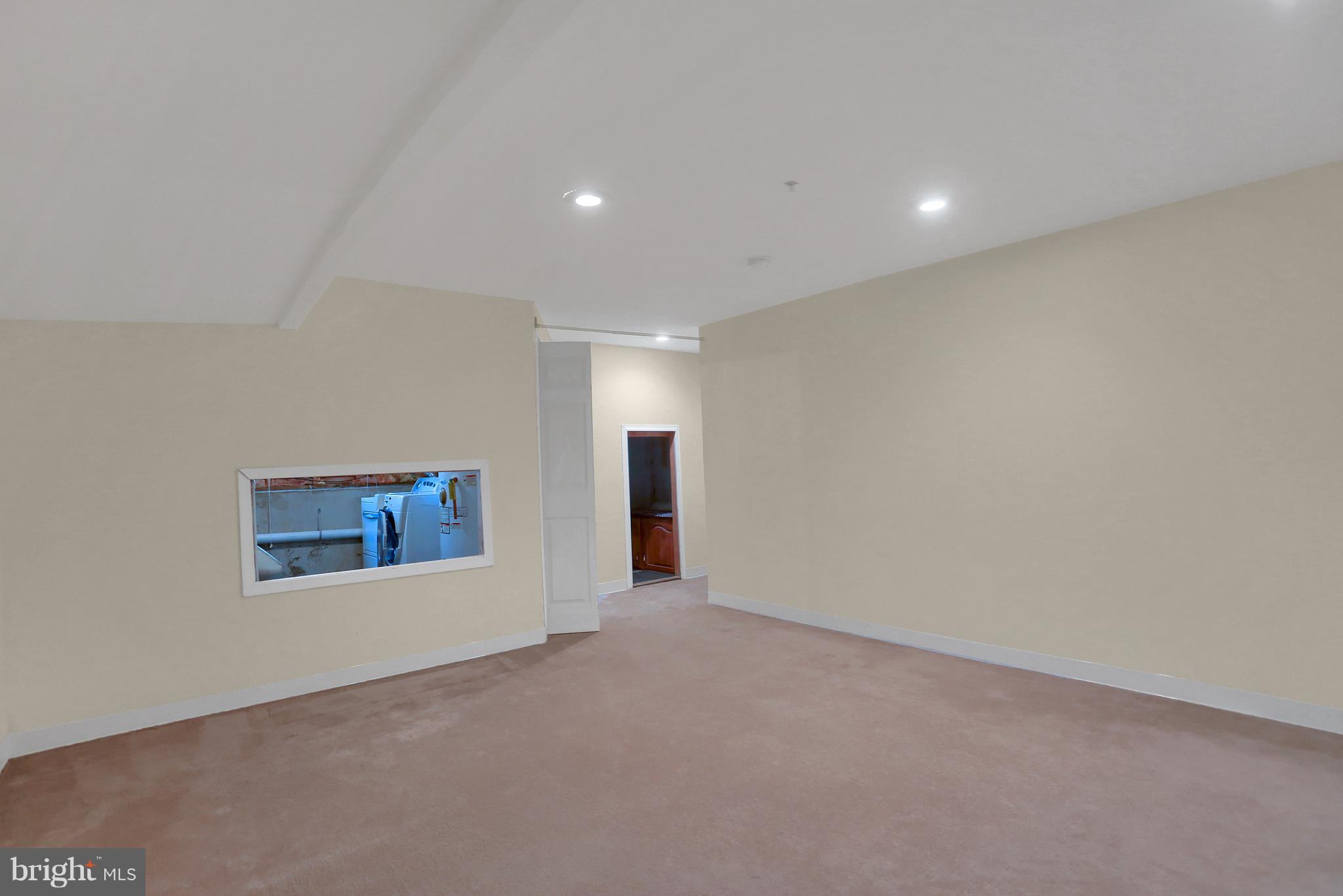 VILLAGE OF DEER KNOLL - Residential