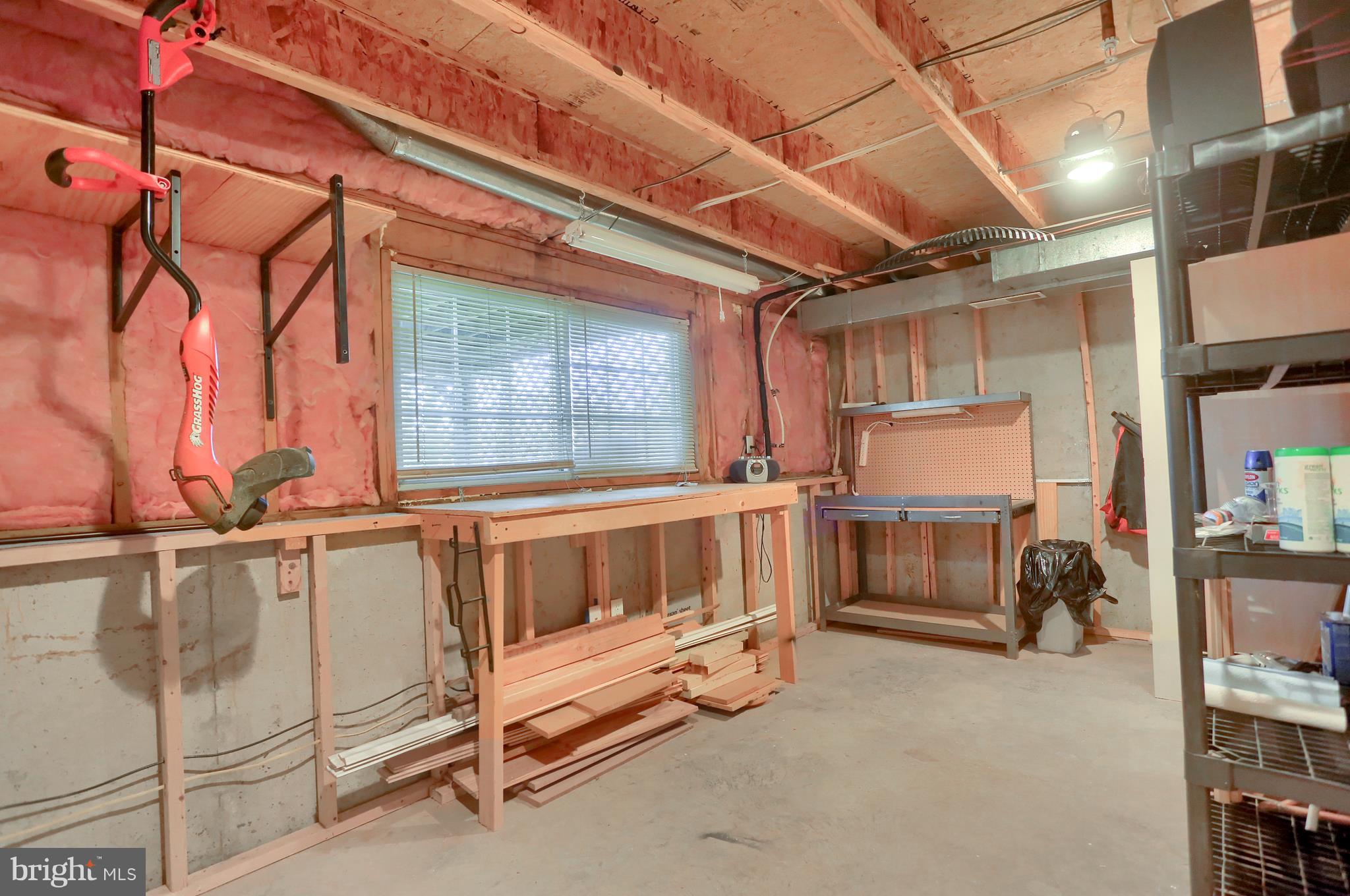 VILLAGE OF DEER KNOLL - Residential