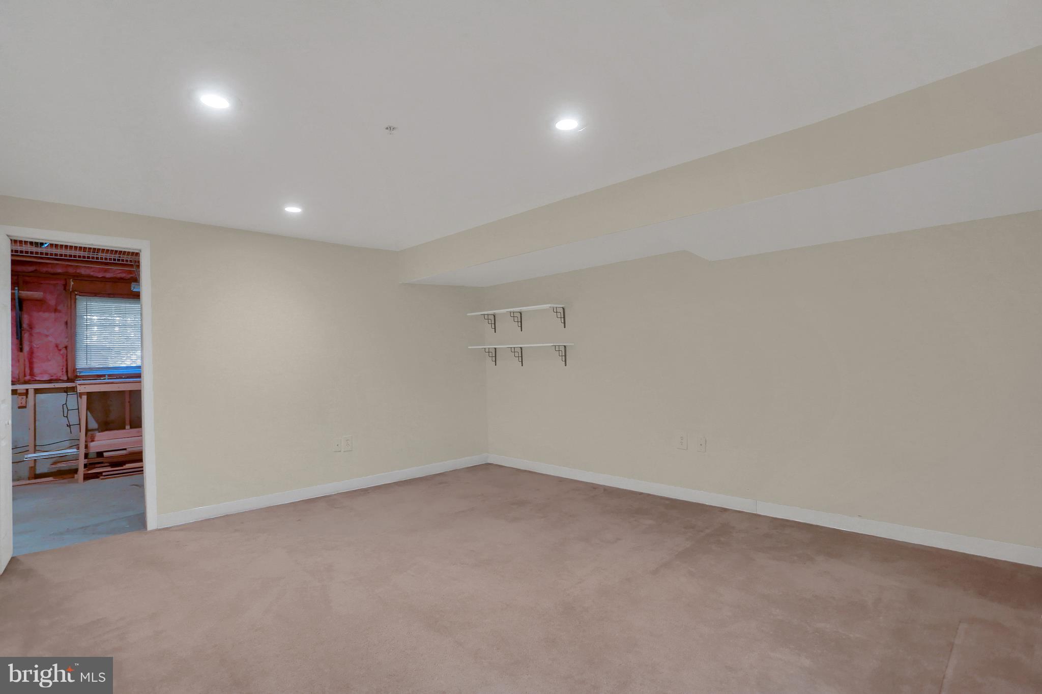 VILLAGE OF DEER KNOLL - Residential