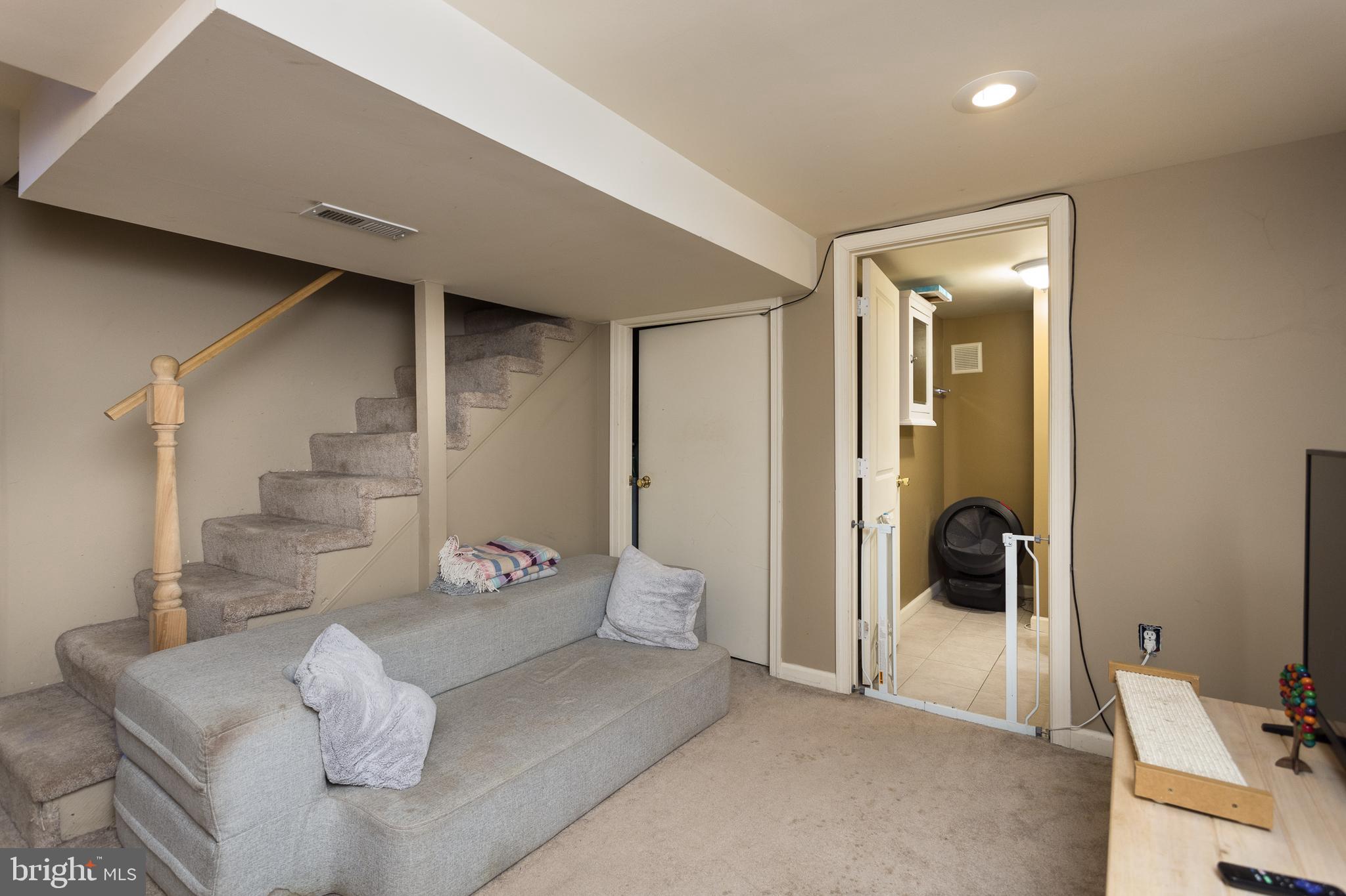 HAMPDEN HISTORIC DISTRICT - Residential