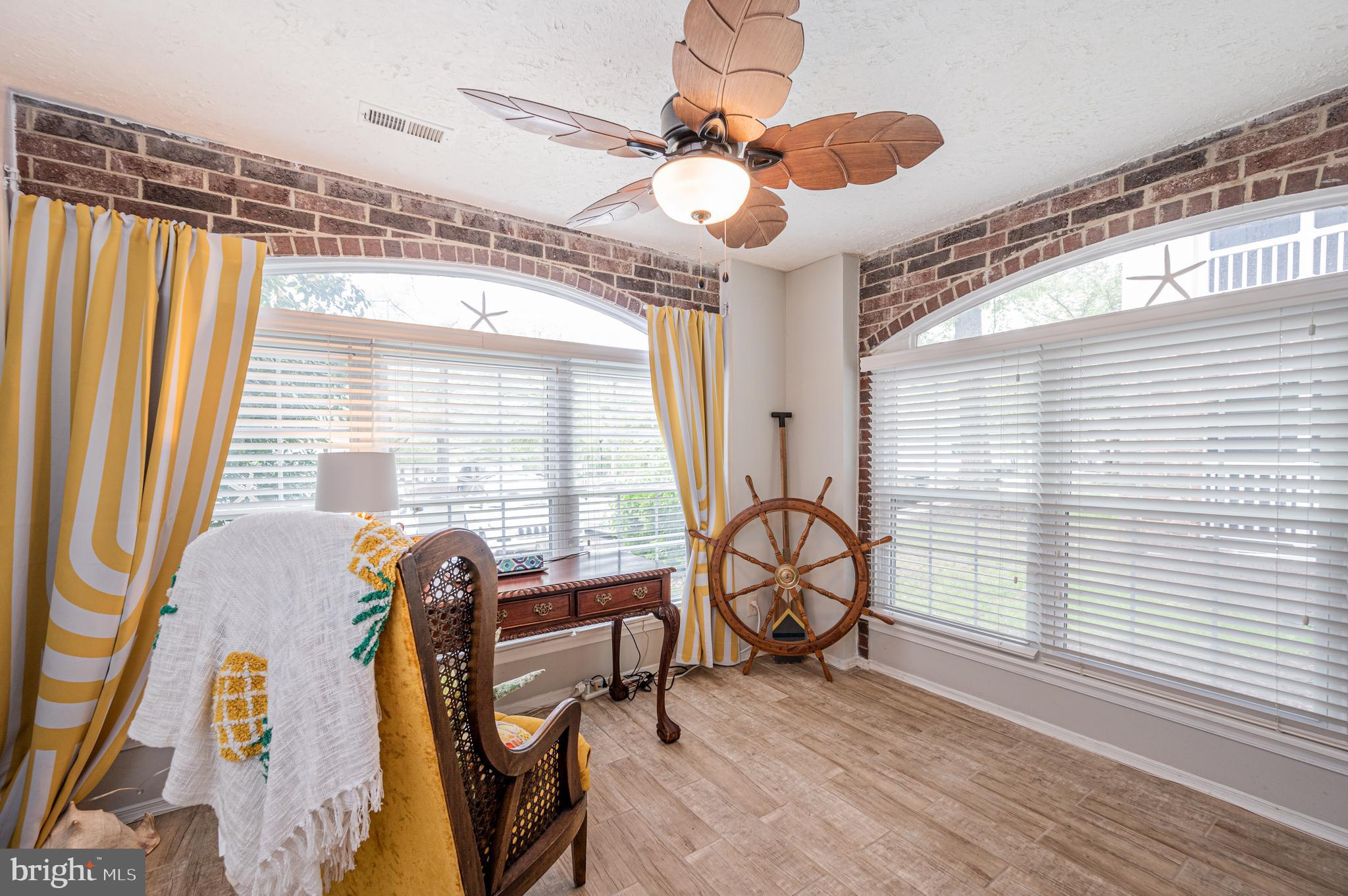 ENGLISH COUNTRY MANOR - Residential