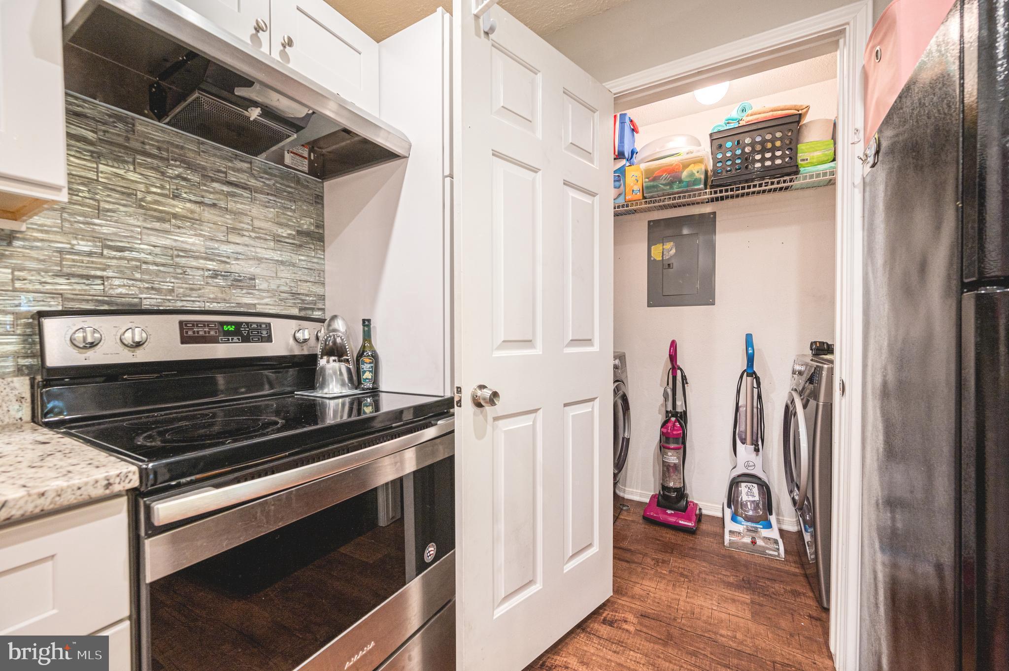 ENGLISH COUNTRY MANOR - Residential