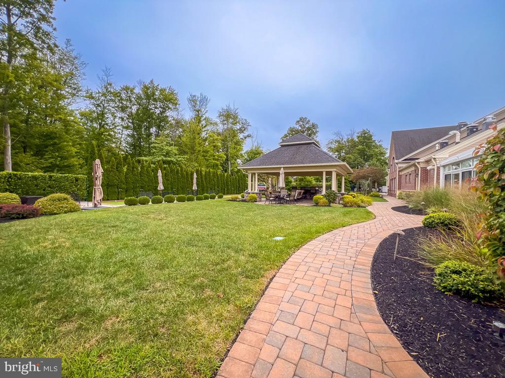 DELANCEY COURT - Residential