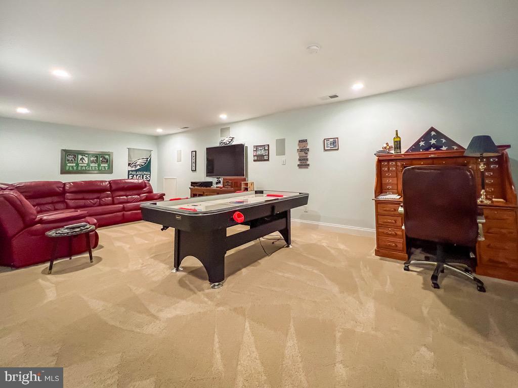 DELANCEY COURT - Residential