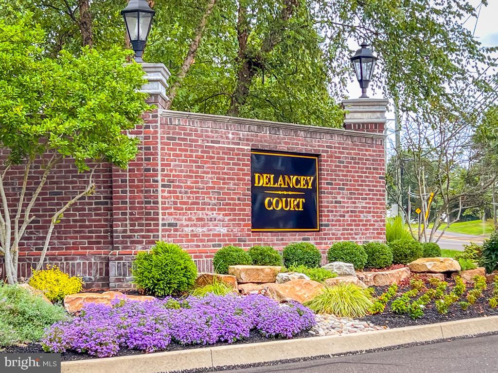 DELANCEY COURT - Residential