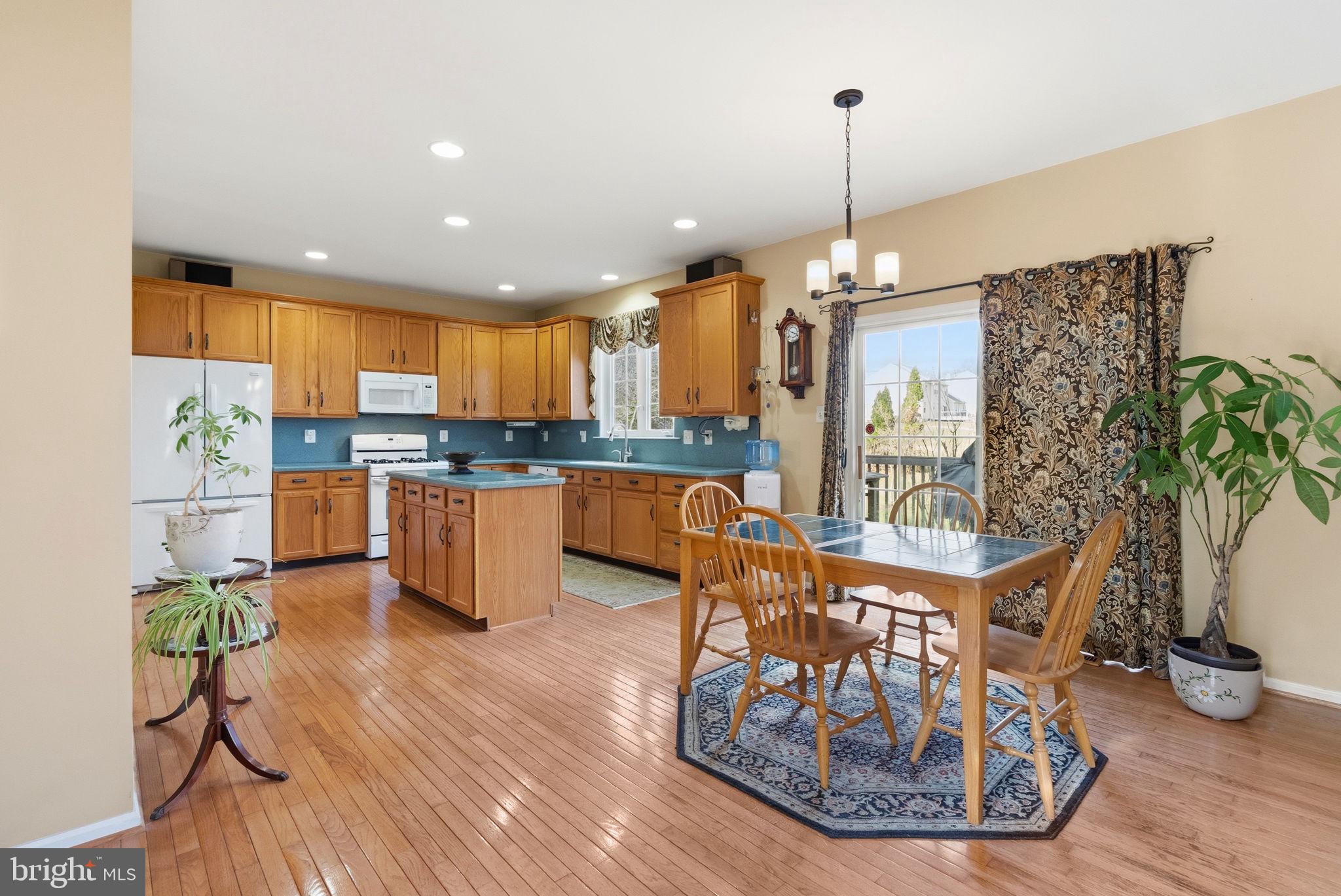 WALNUT FARMS - Residential