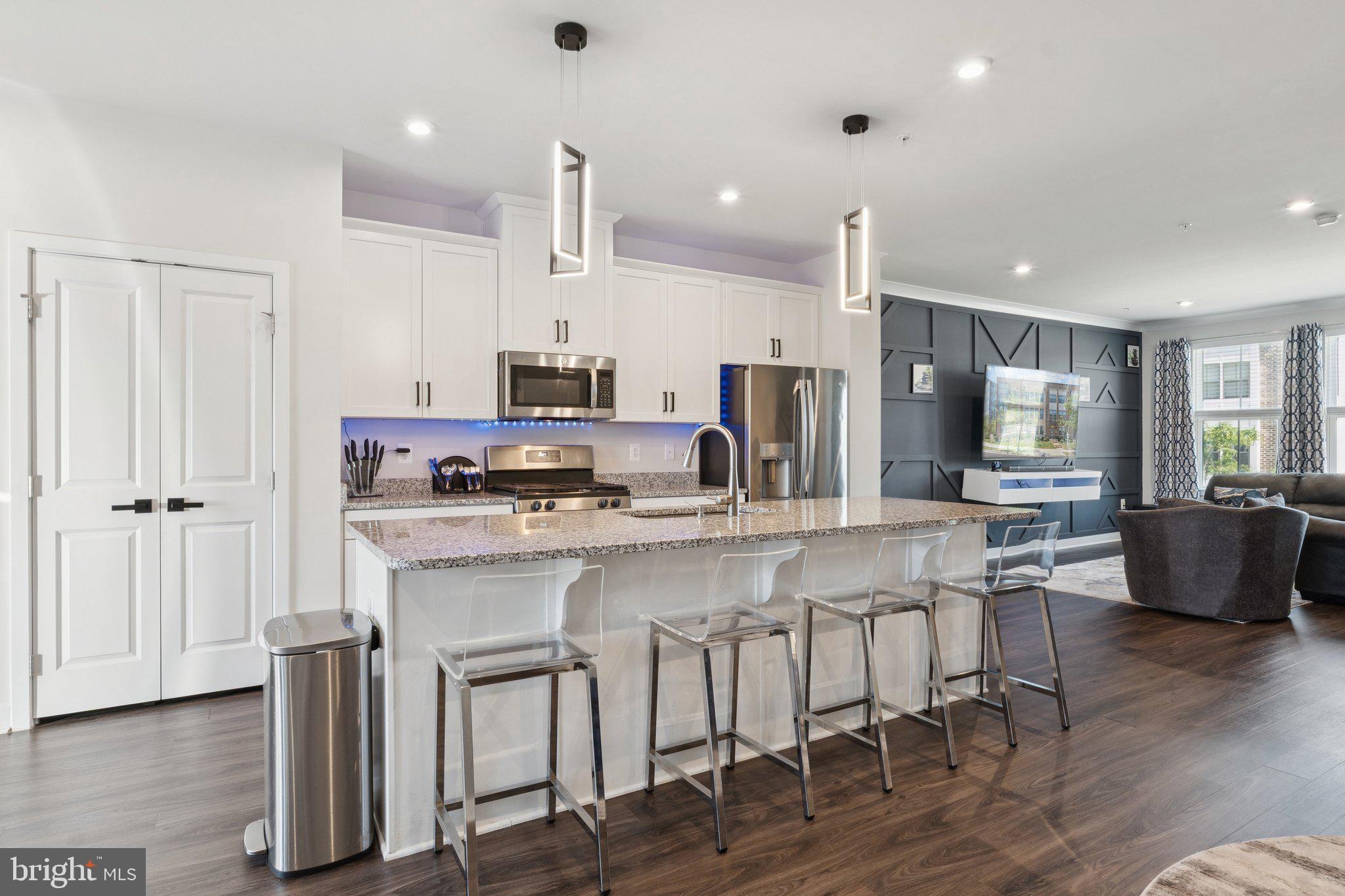 VILLAGE OF TOWNE SQUARE - Residential