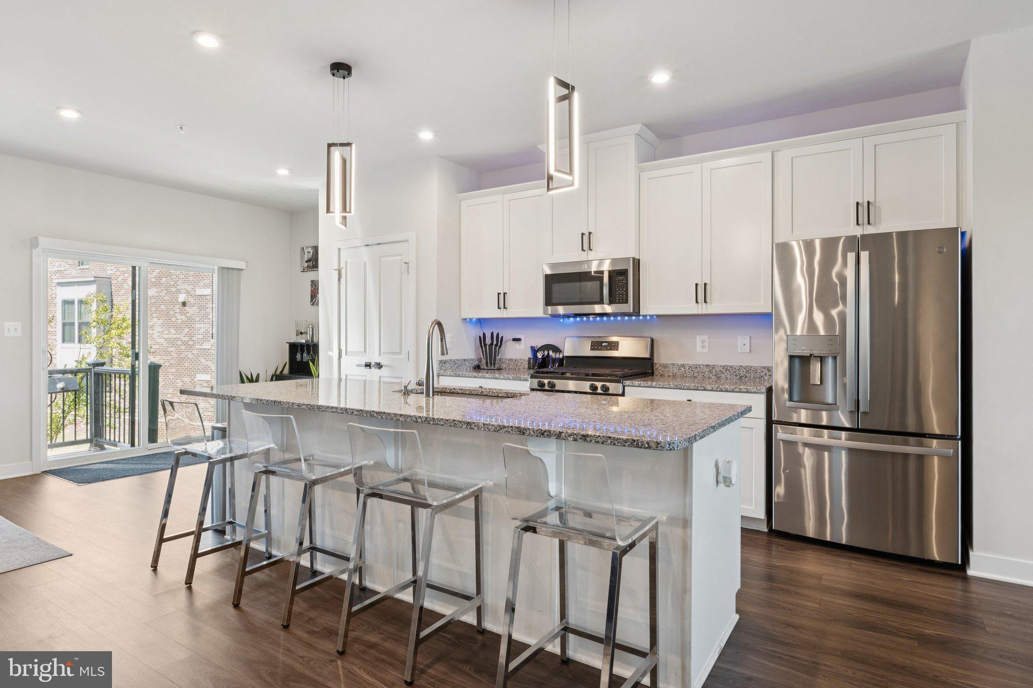 VILLAGE OF TOWNE SQUARE - Residential