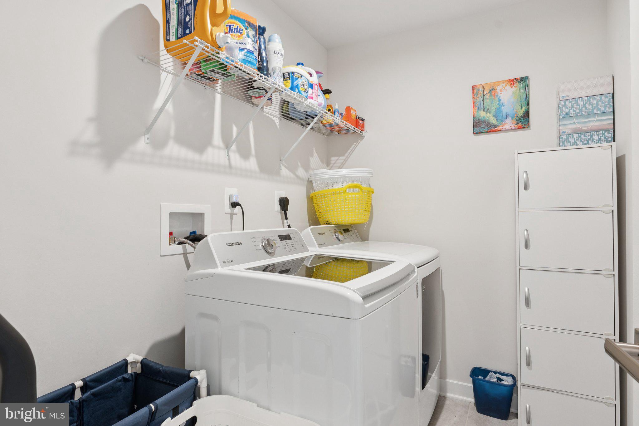 VILLAGE OF TOWNE SQUARE - Residential