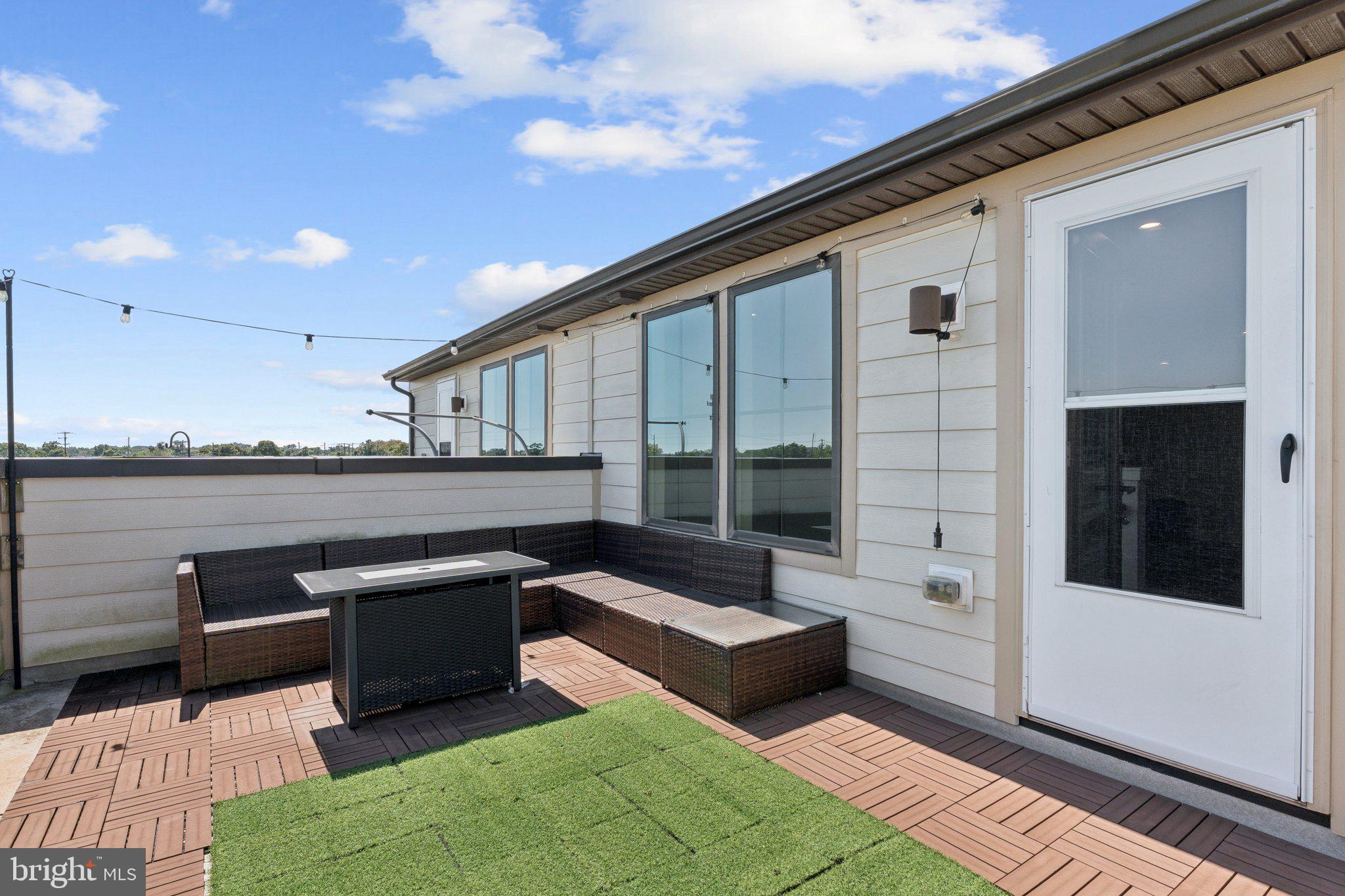 VILLAGE OF TOWNE SQUARE - Residential