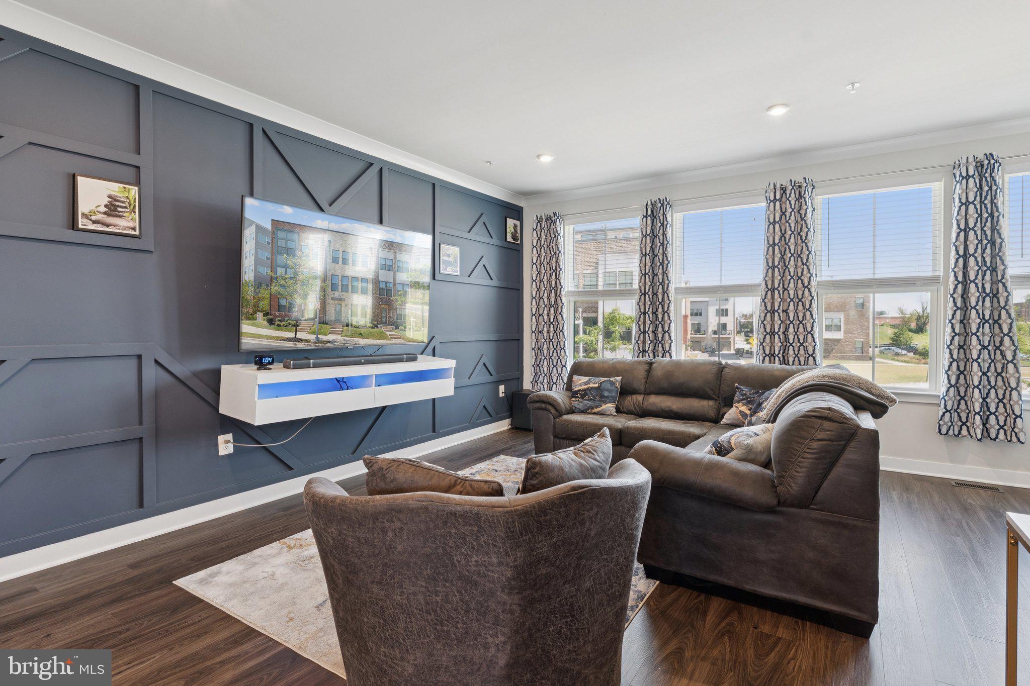 VILLAGE OF TOWNE SQUARE - Residential