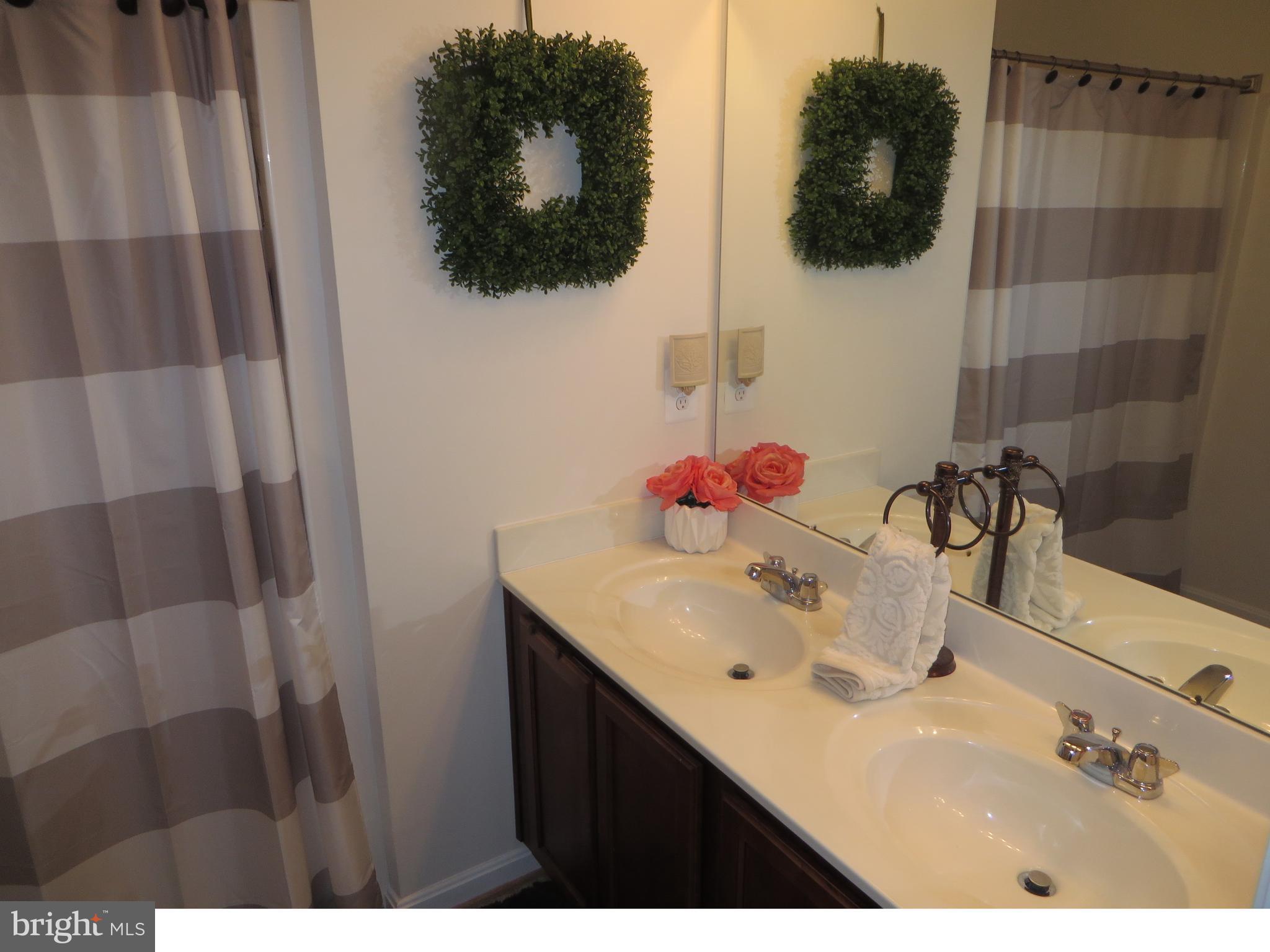 RESIDENCES AT WILDEWOOD - Residential Lease