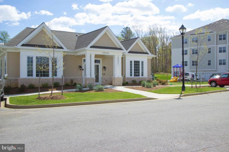 RESIDENCES AT WILDEWOOD - Residential Lease