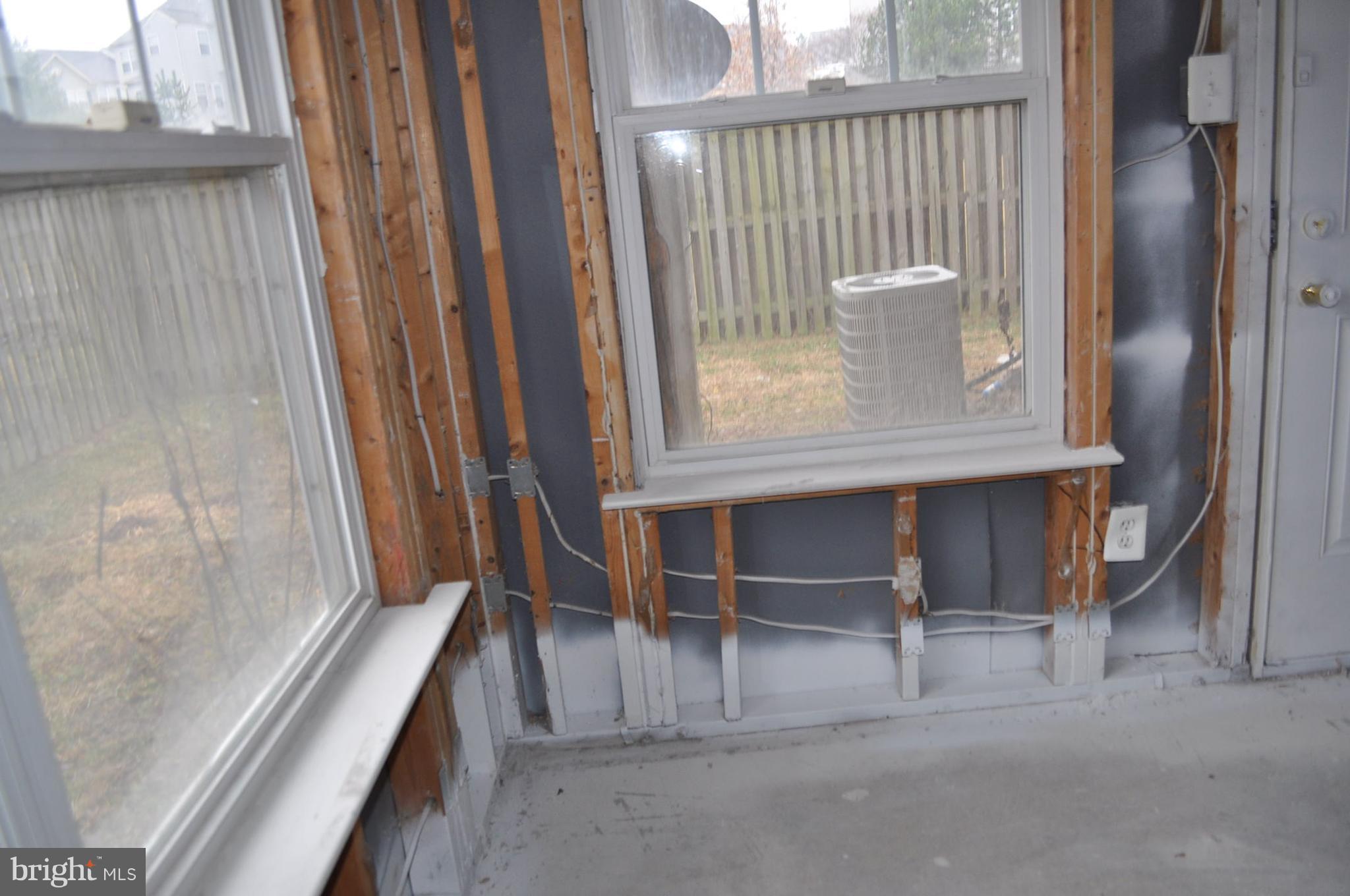 RIVER OAKS - Residential