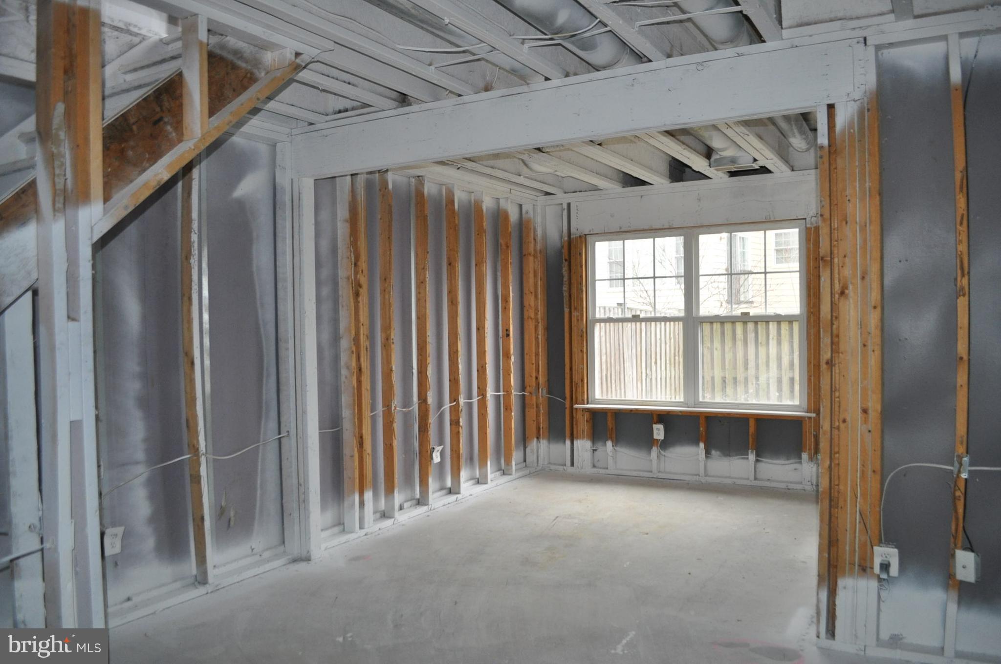 RIVER OAKS - Residential