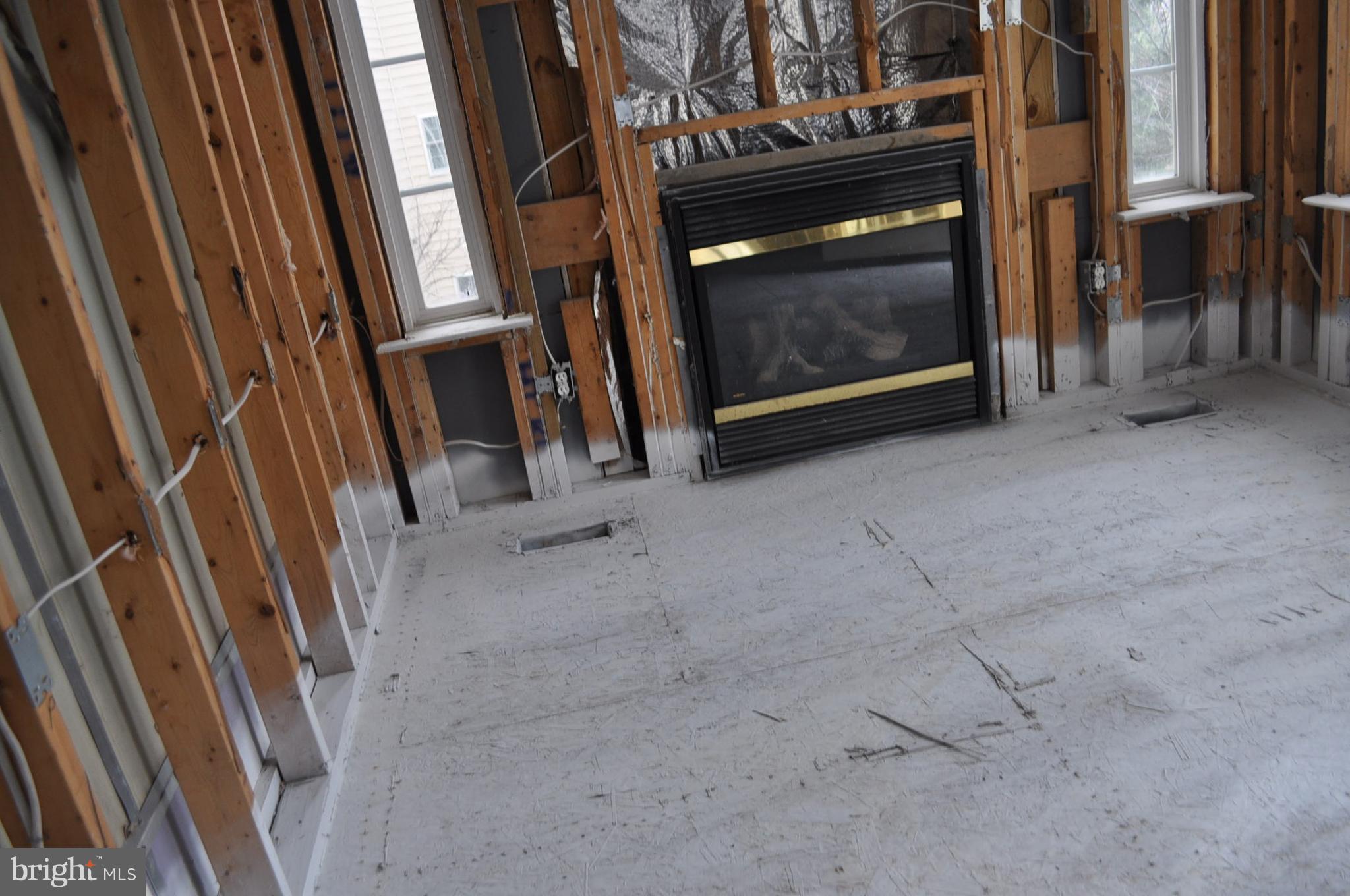 RIVER OAKS - Residential