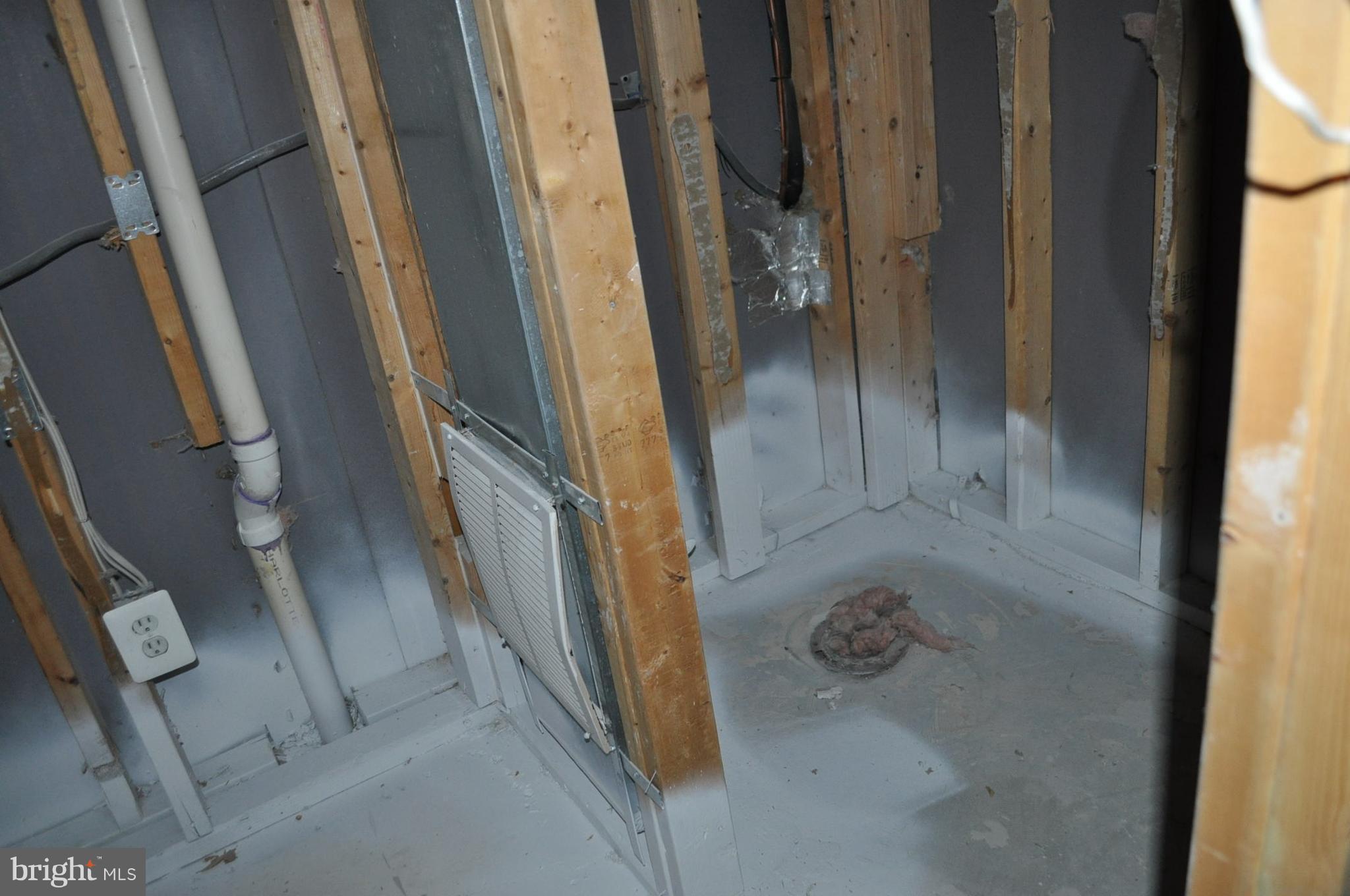 RIVER OAKS - Residential