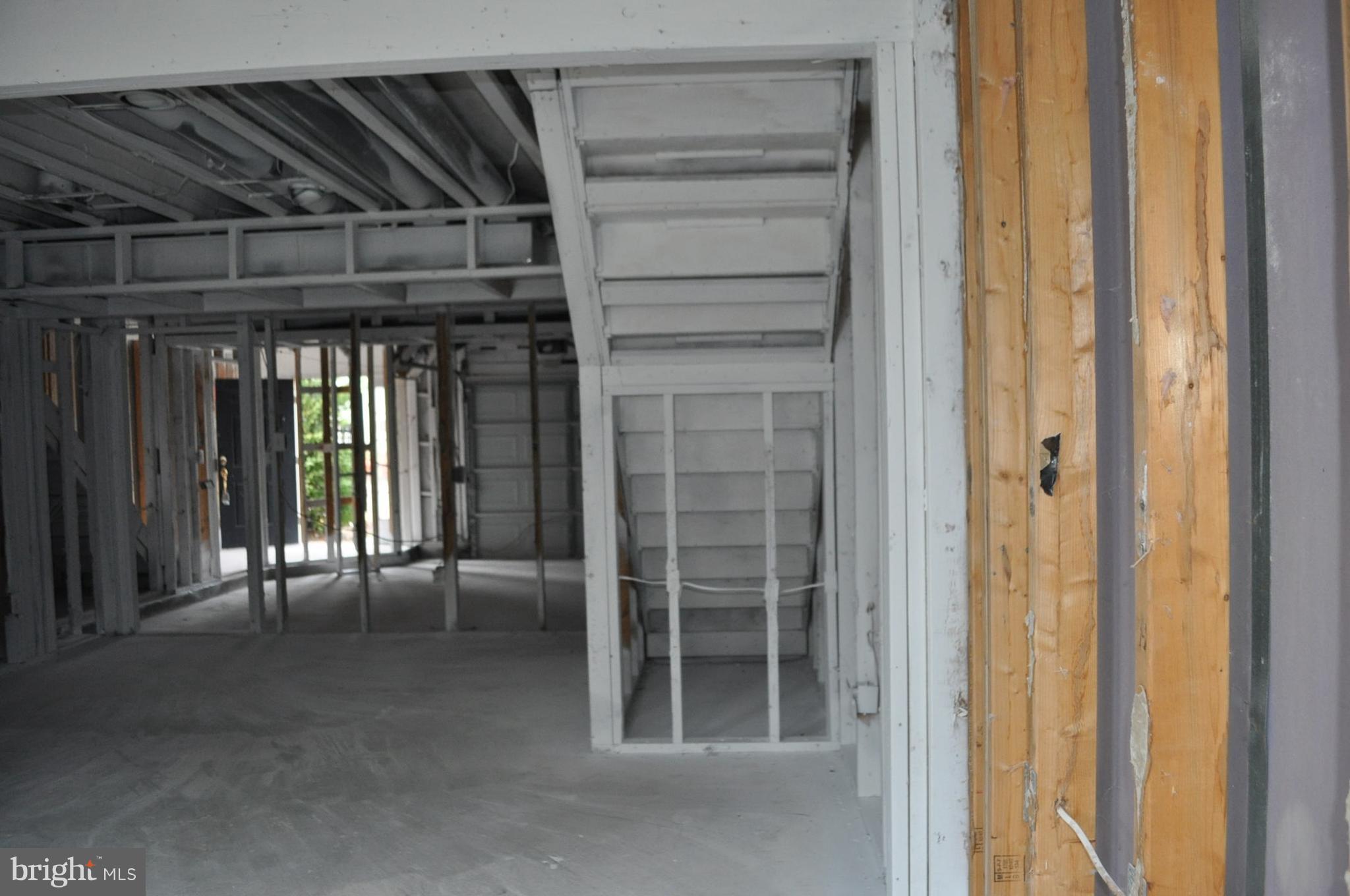 RIVER OAKS - Residential